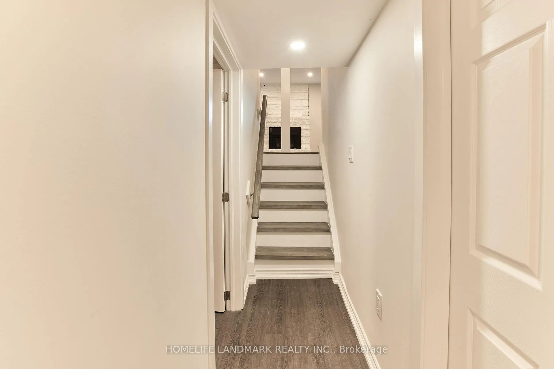 Photo 19 of Unit Lower, 21 Robinglade Drive, Etobicoke, Eringate-Centennial-West Deane — HOMEH