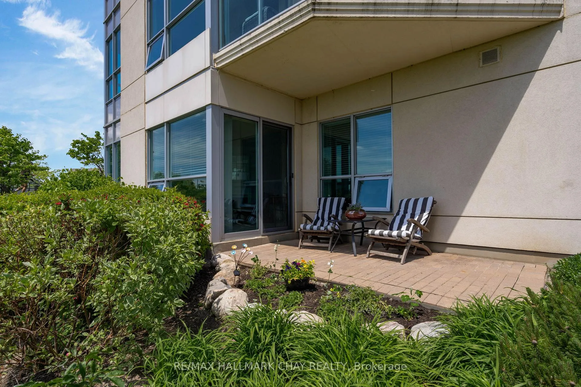 Photo 3 of Unit 307, 6 Toronto Street, Barrie, City Centre — HOMEH
