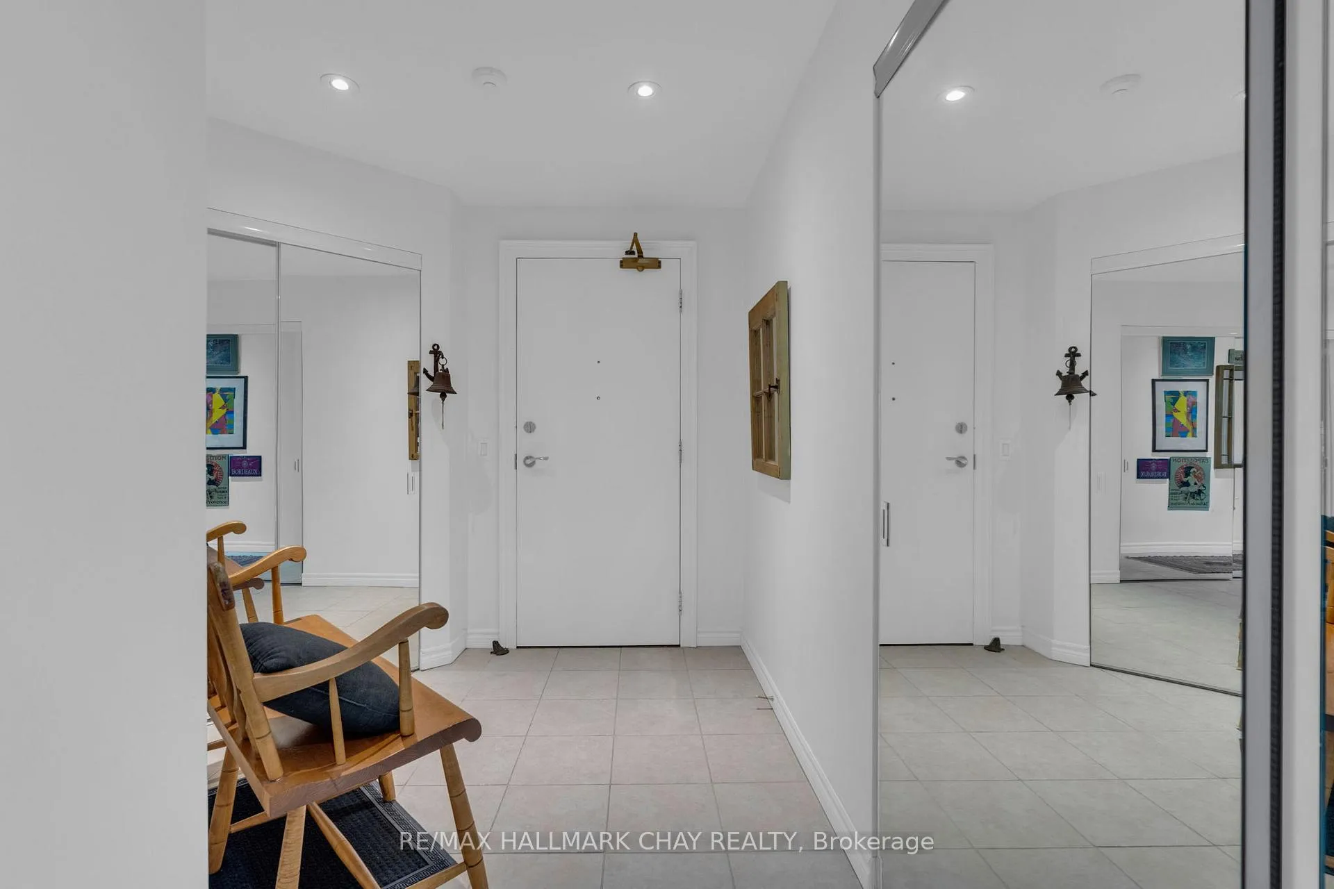 Photo 4 of Unit 307, 6 Toronto Street, Barrie, City Centre — HOMEH