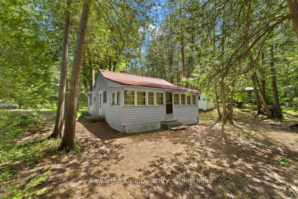 Front of 122 Shadow Lake Rd 28 W