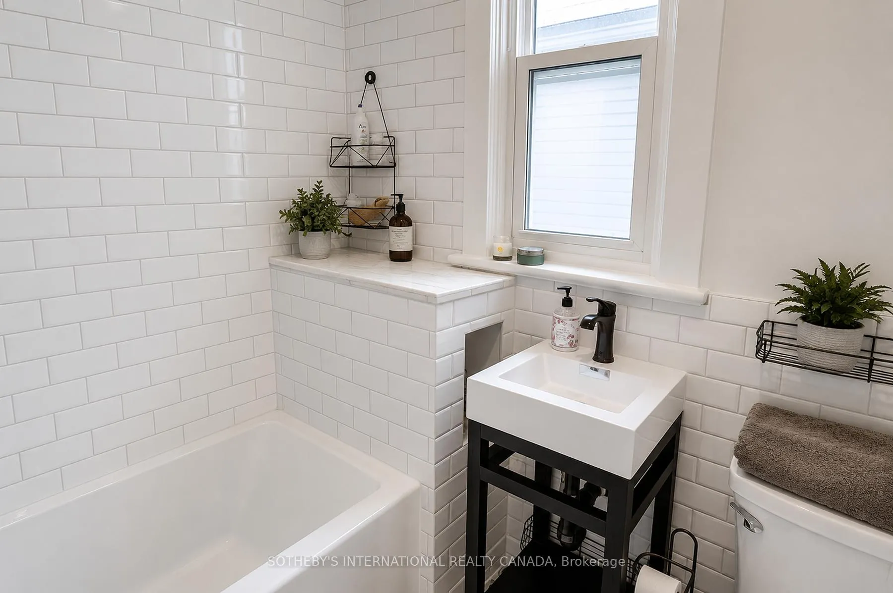 Photo 13 of 635 Pape Avenue, Toronto, Blake-Jones — HOMEH