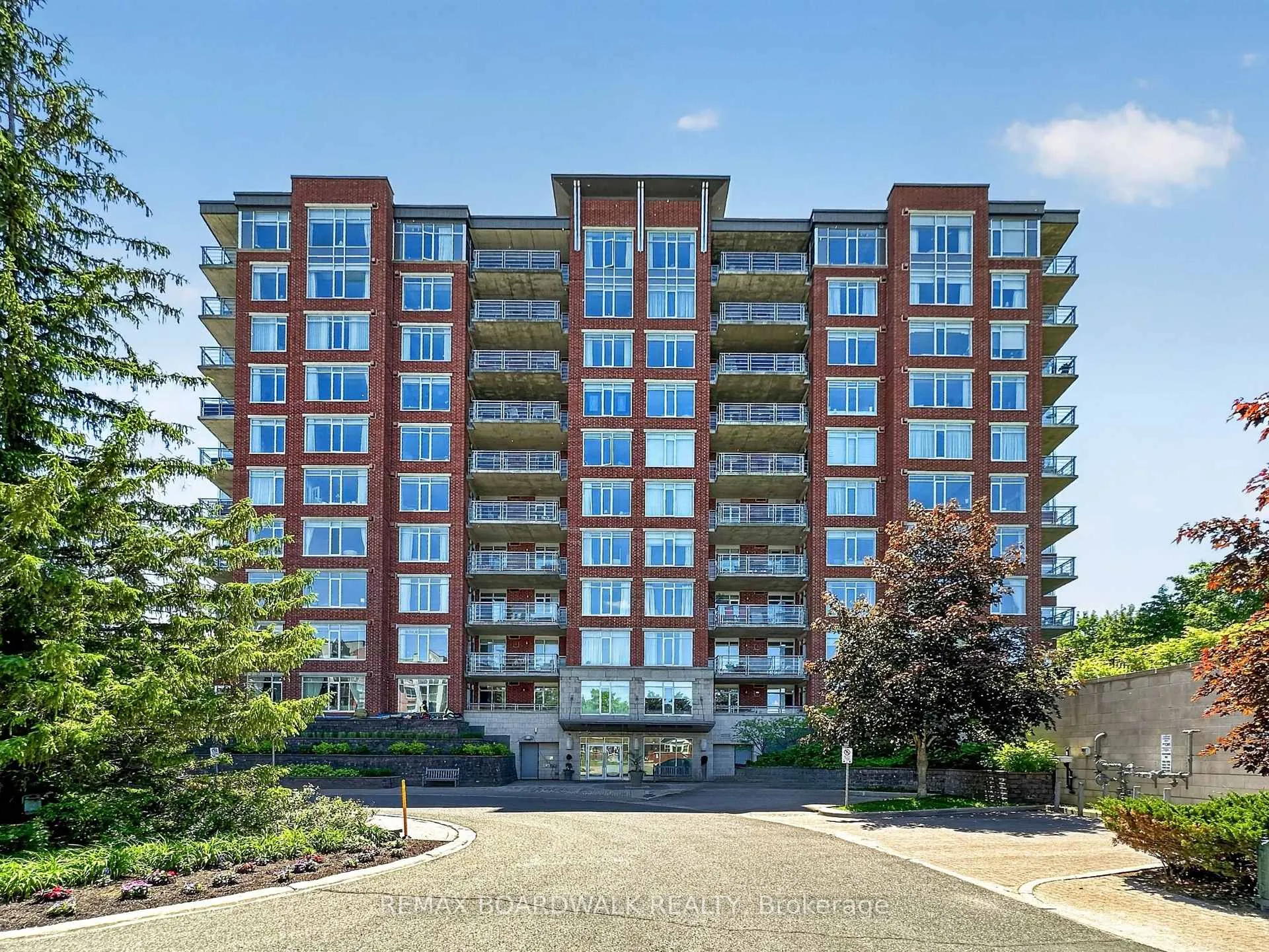 Photo 1 of Unit 804, 136 Darlington Private, Ottawa, Hunt Club/Western Community — HOMEH