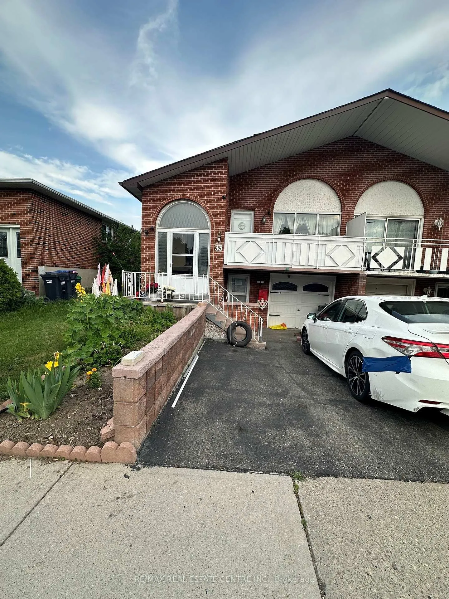 Photo 1 of 33 prouse Drive, Brampton, Brampton North — HOMEH