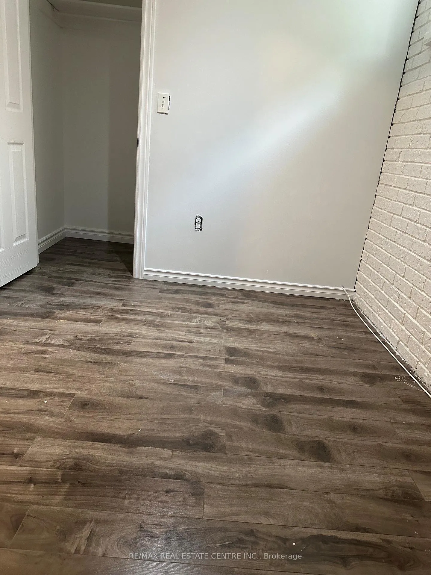Photo 6 of 33 prouse Drive, Brampton, Brampton North — HOMEH