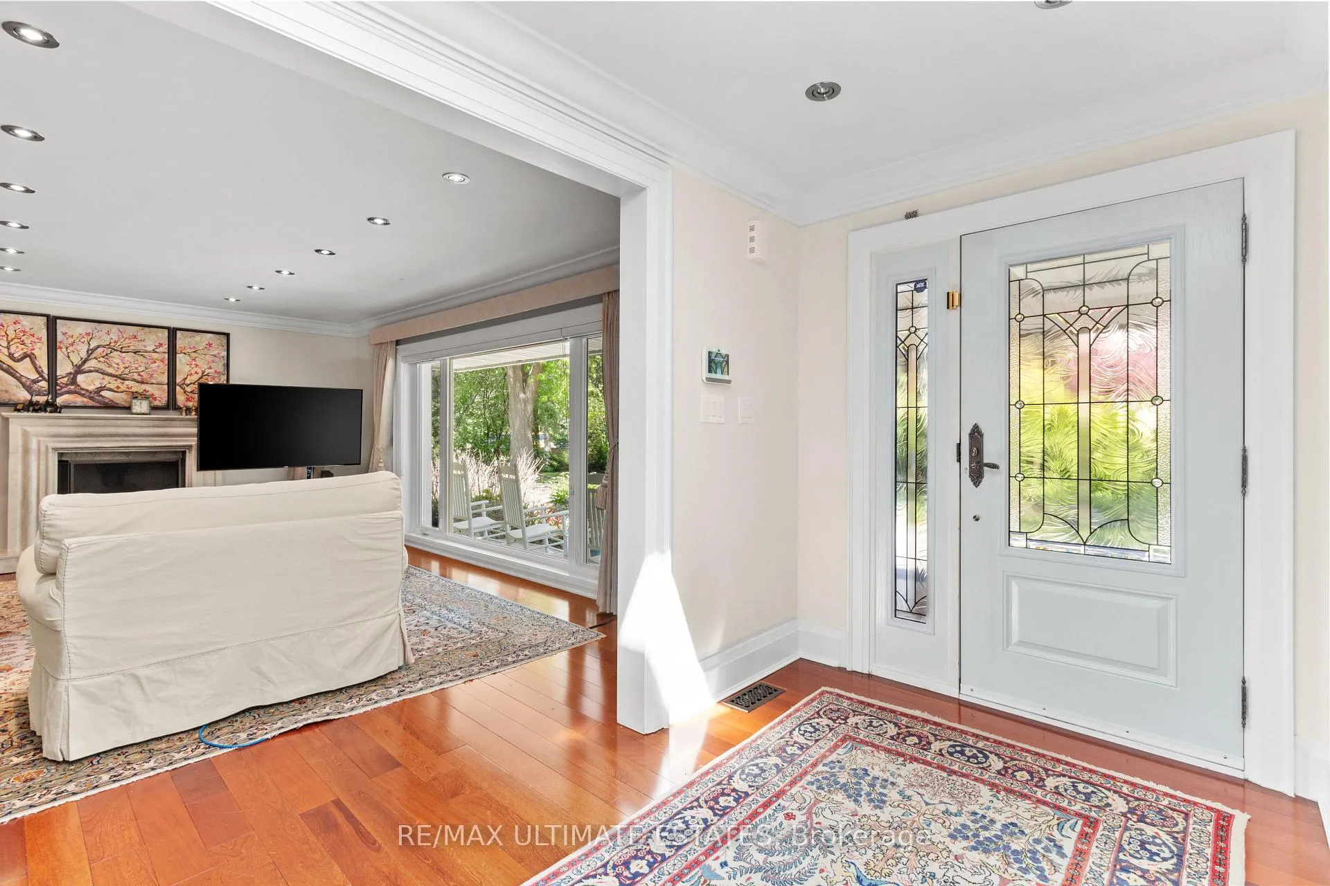 Photo 5 of 41 Thornridge Drive, Vaughan, Crestwood-Springfarm-Yorkhill — HOMEH