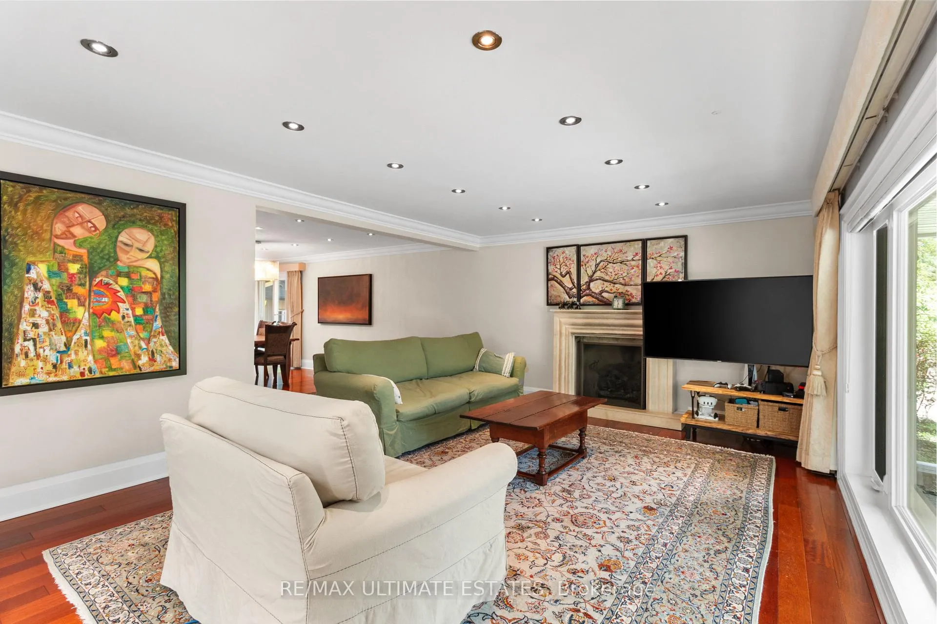 Photo 7 of 41 Thornridge Drive, Vaughan, Crestwood-Springfarm-Yorkhill — HOMEH
