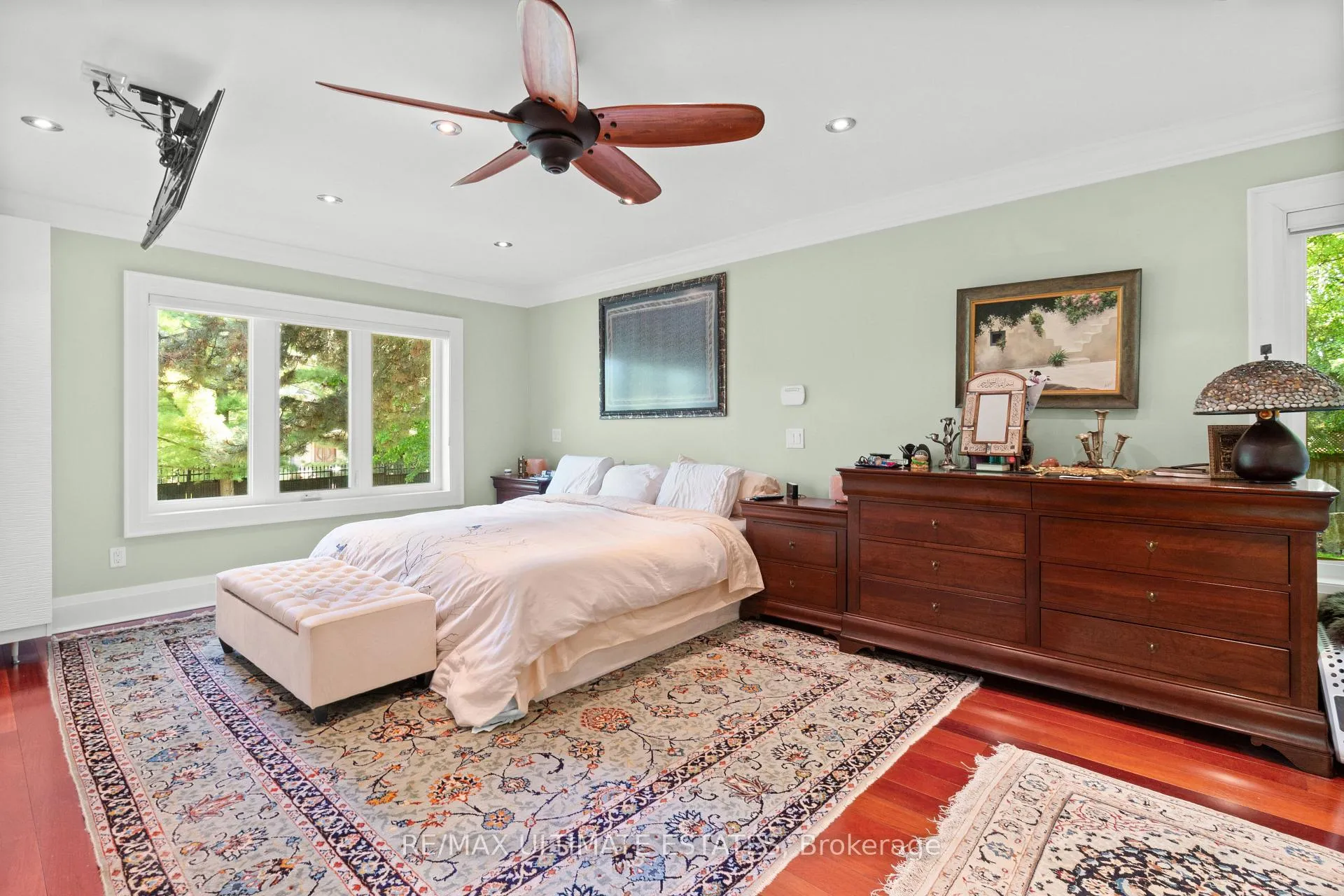 Photo 28 of 41 Thornridge Drive, Vaughan, Crestwood-Springfarm-Yorkhill — HOMEH