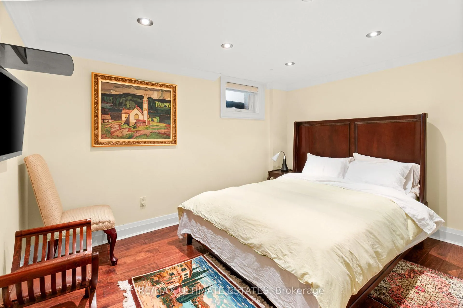 Photo 32 of 41 Thornridge Drive, Vaughan, Crestwood-Springfarm-Yorkhill — HOMEH