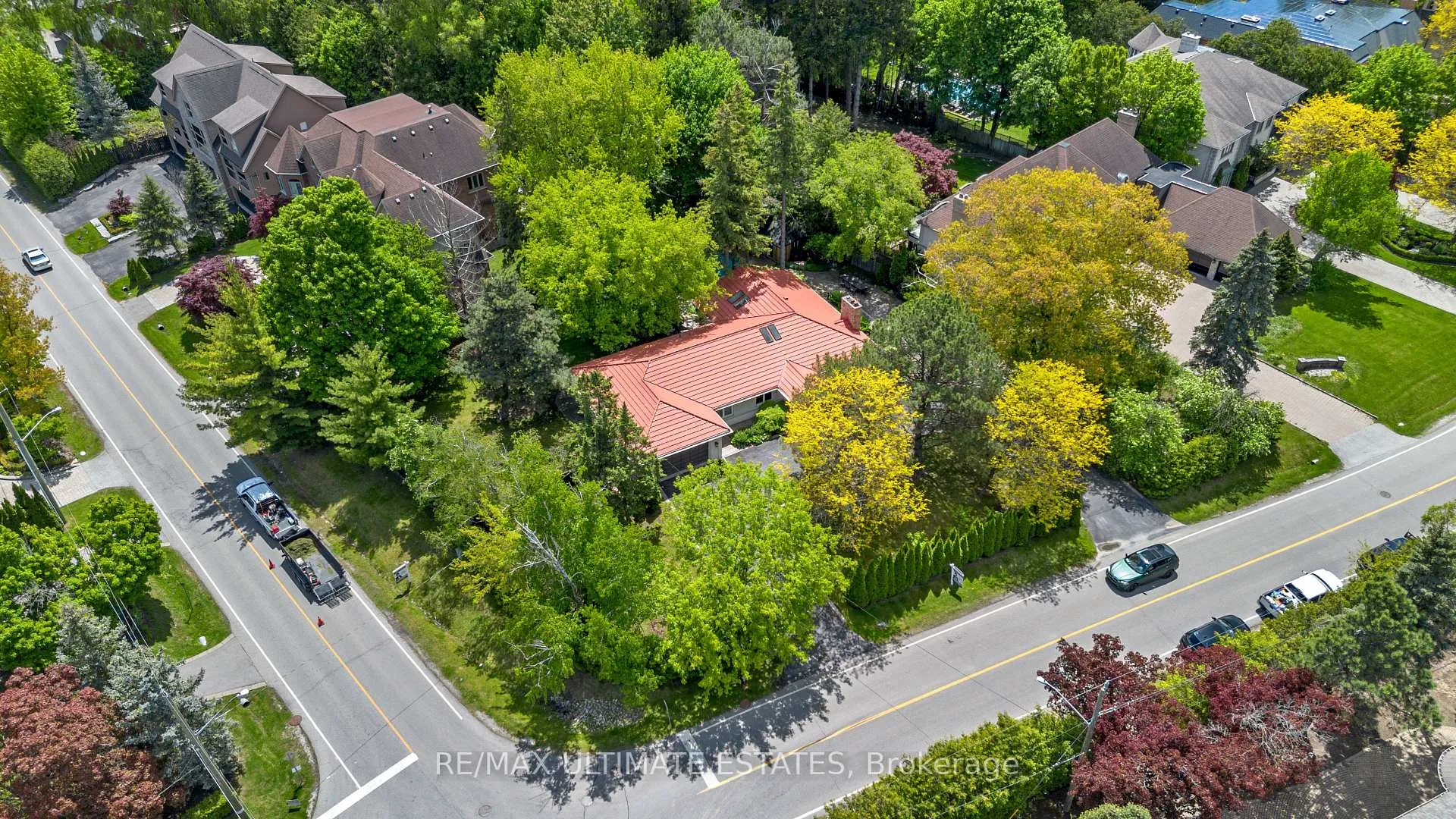 Photo 39 of 41 Thornridge Drive, Vaughan, Crestwood-Springfarm-Yorkhill — HOMEH