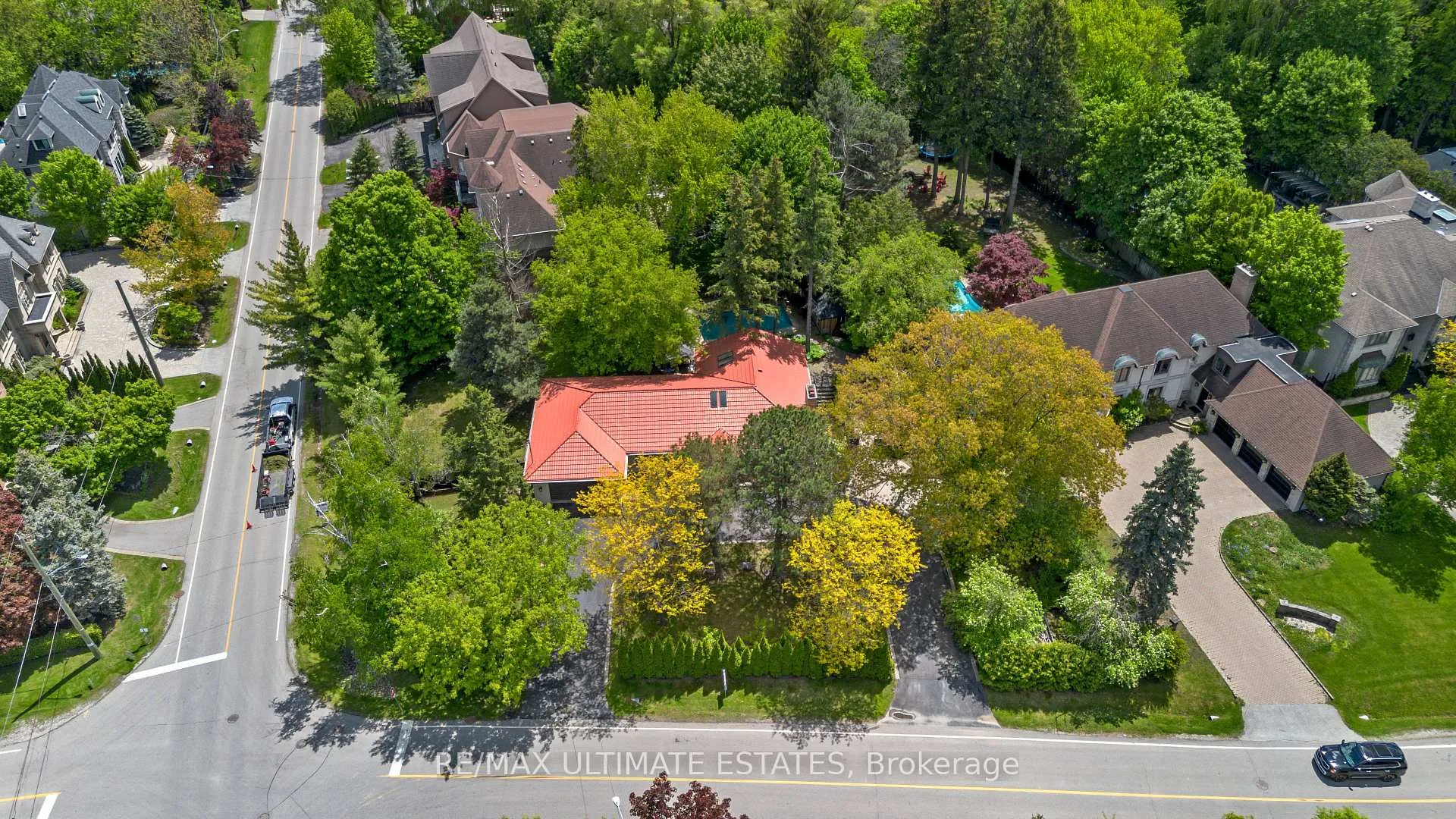 Photo 40 of 41 Thornridge Drive, Vaughan, Crestwood-Springfarm-Yorkhill — HOMEH
