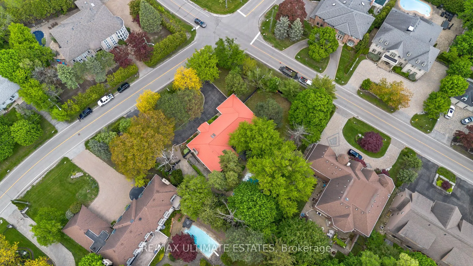 Photo 43 of 41 Thornridge Drive, Vaughan, Crestwood-Springfarm-Yorkhill — HOMEH