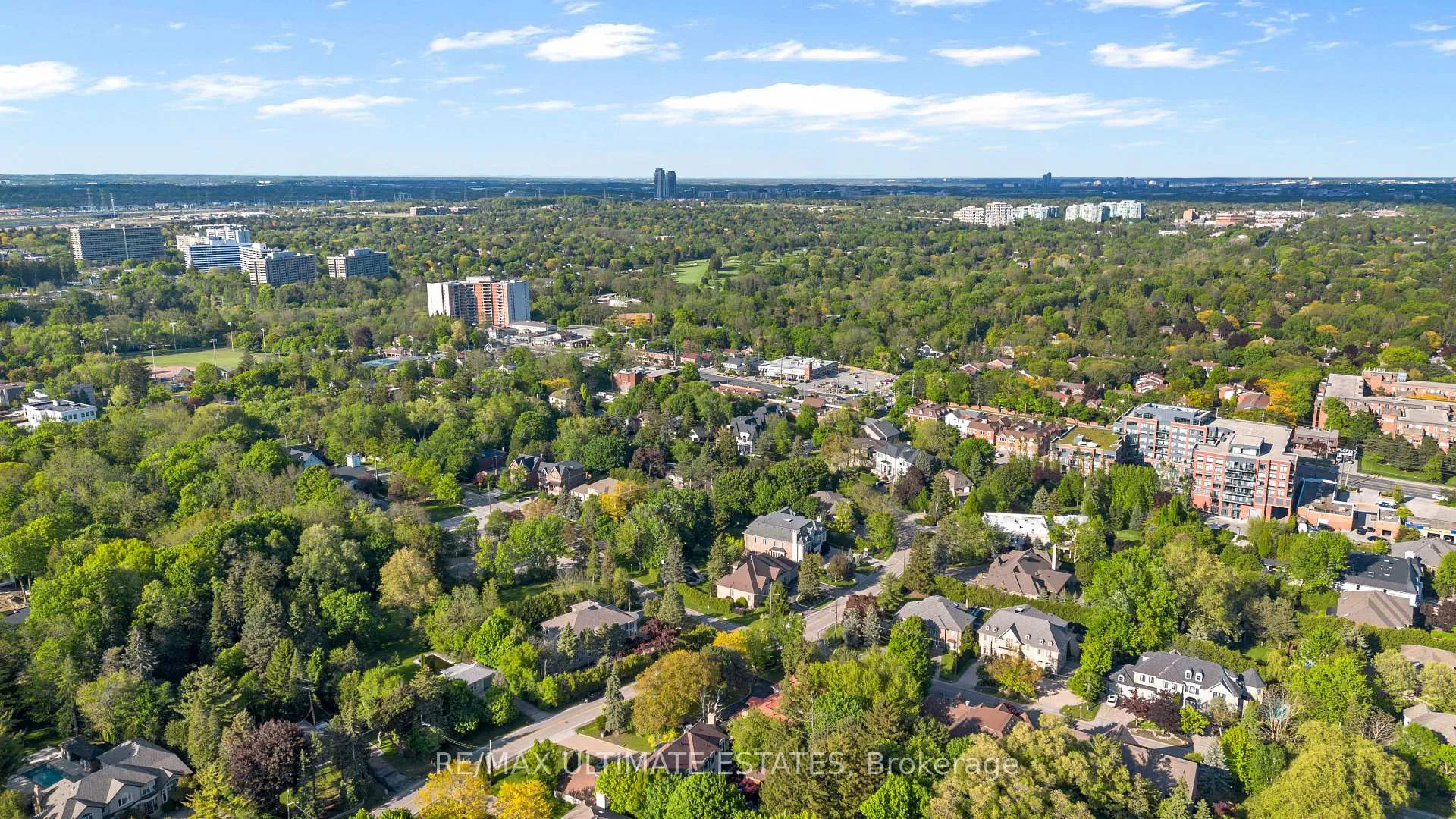 Photo 46 of 41 Thornridge Drive, Vaughan, Crestwood-Springfarm-Yorkhill — HOMEH