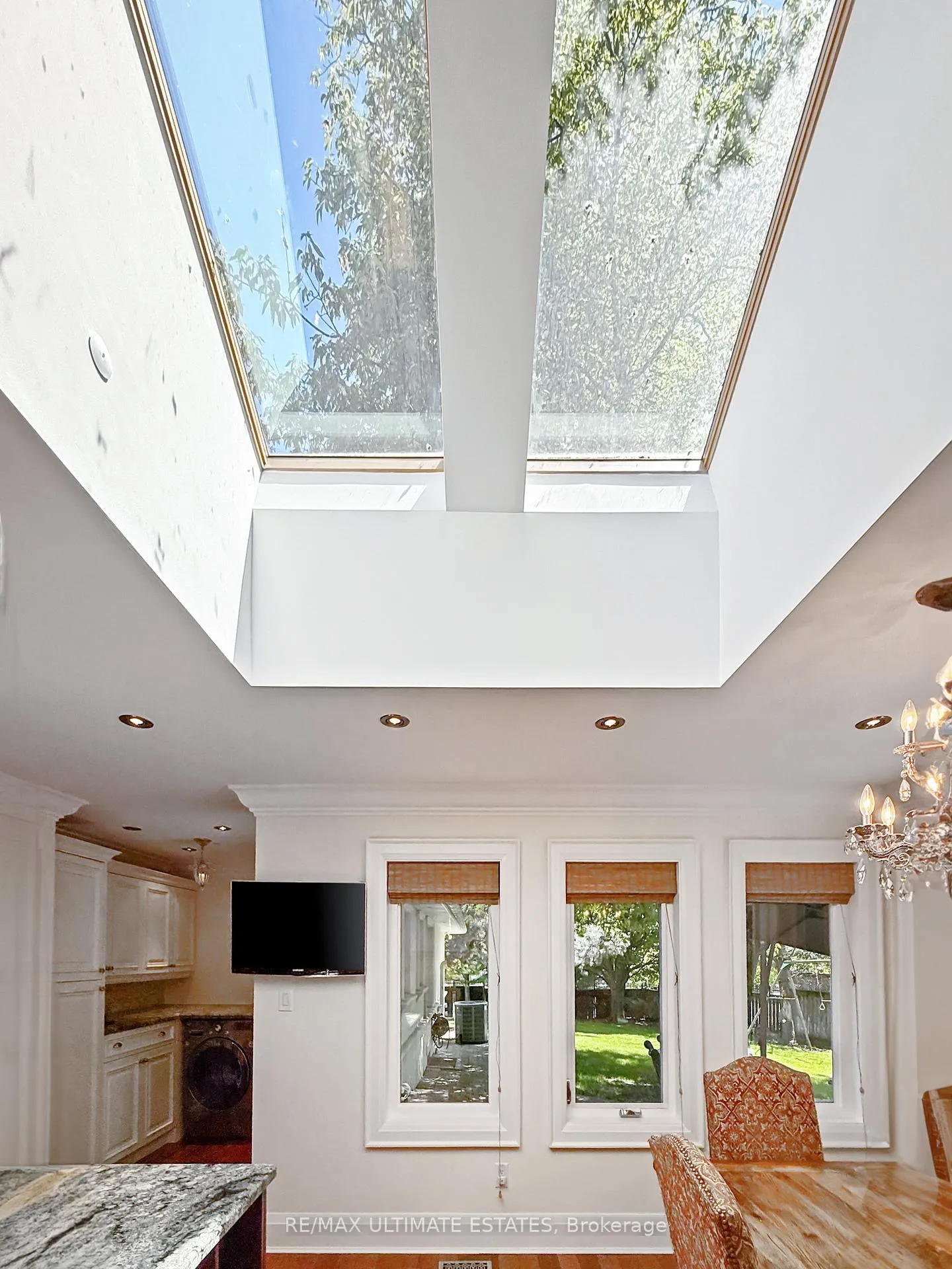 Photo 48 of 41 Thornridge Drive, Vaughan, Crestwood-Springfarm-Yorkhill — HOMEH