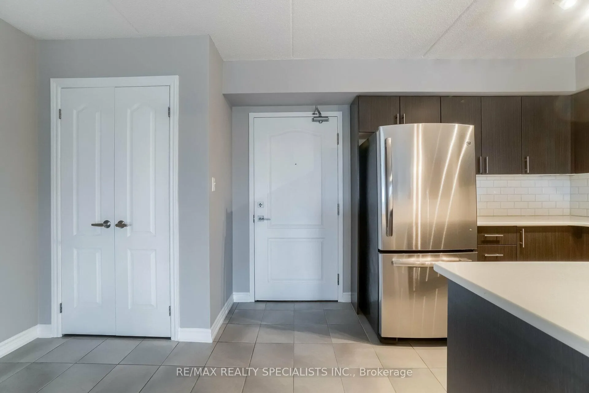 Photo 5 of Unit 311, 1460 Main Street E, Milton, Dempsey — HOMEH