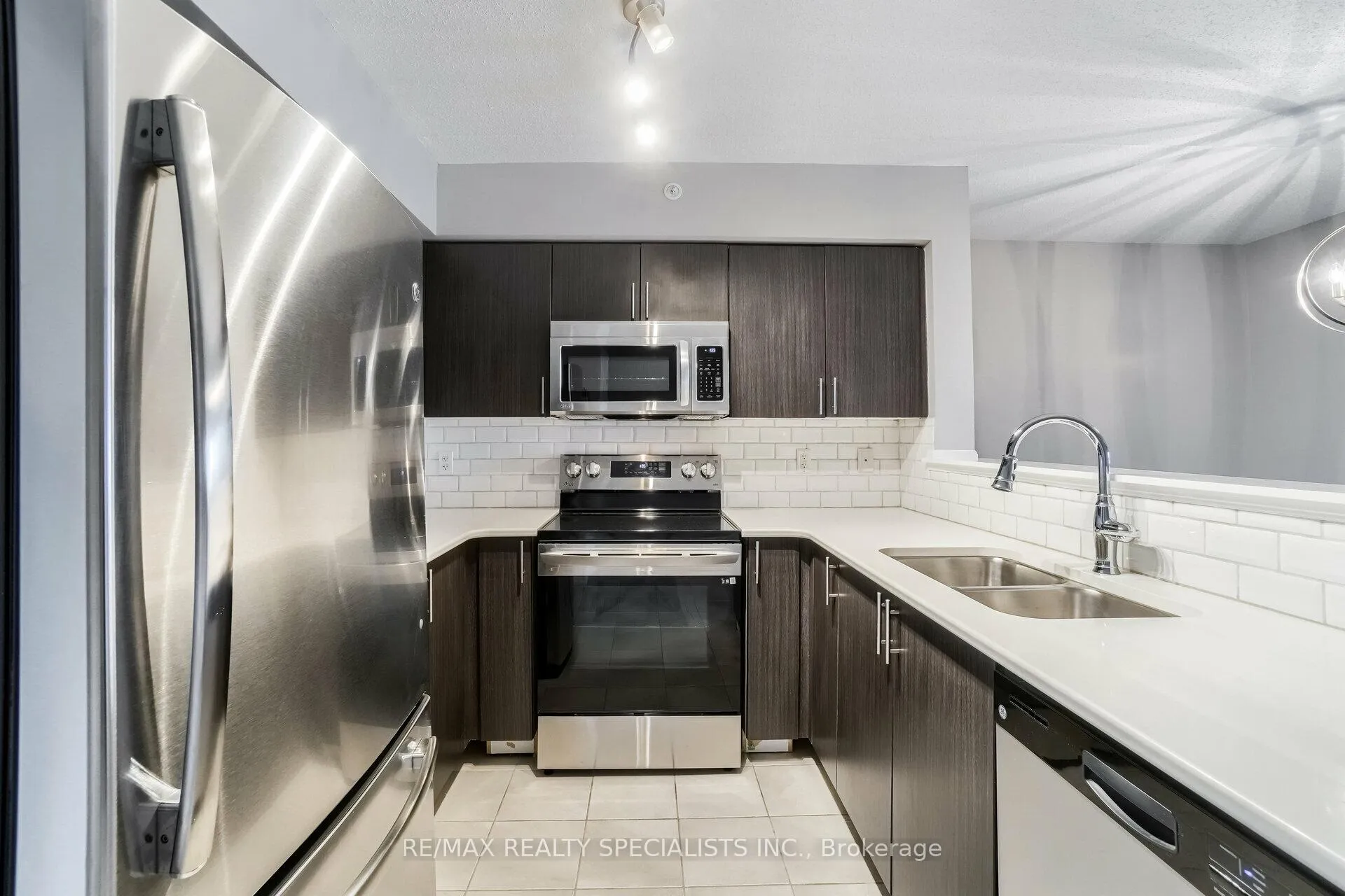 Photo 7 of Unit 311, 1460 Main Street E, Milton, Dempsey — HOMEH