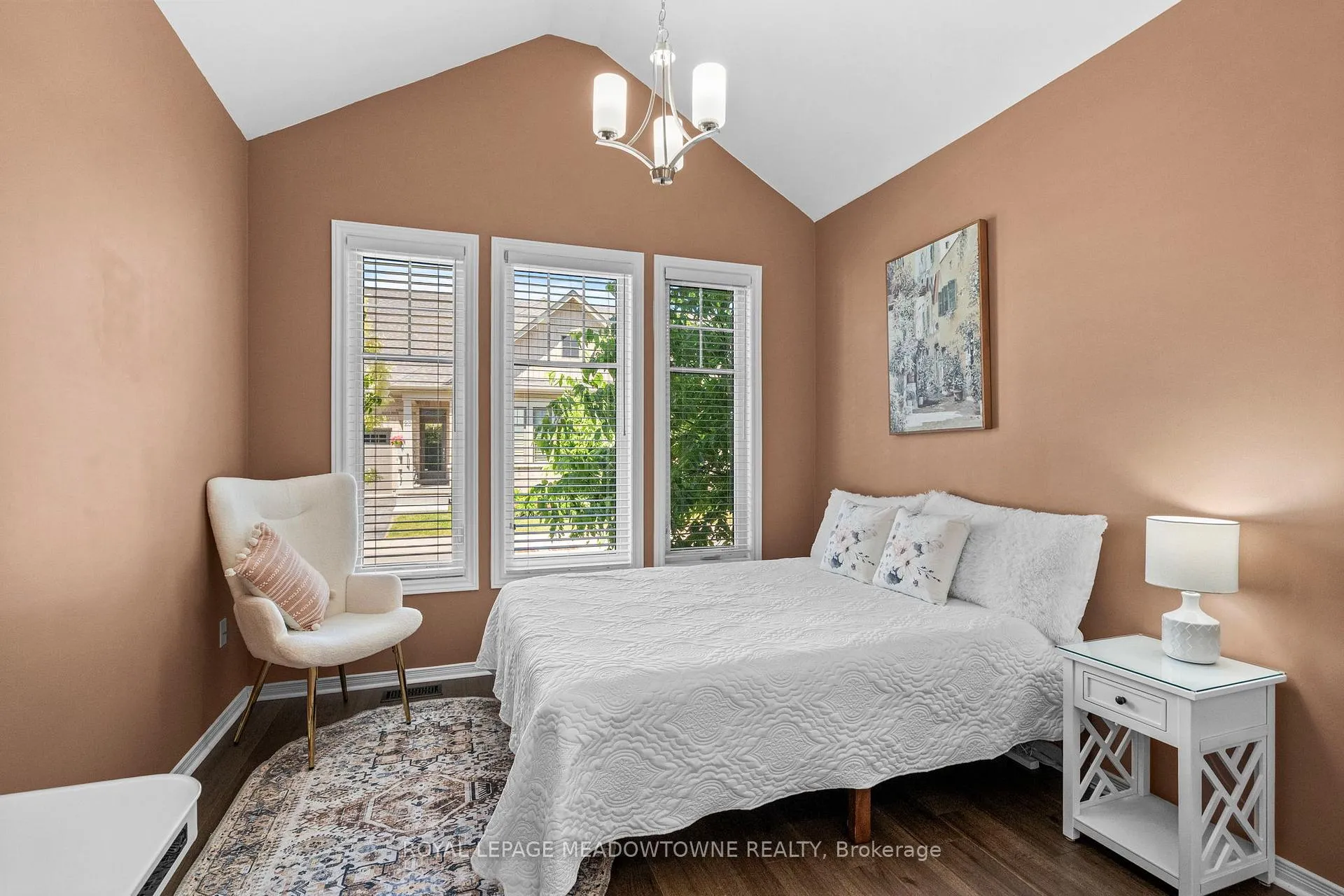 Photo 20 of 24 Cosmopolitan Common, St. Catharines, Carlton/Bunting — HOMEH