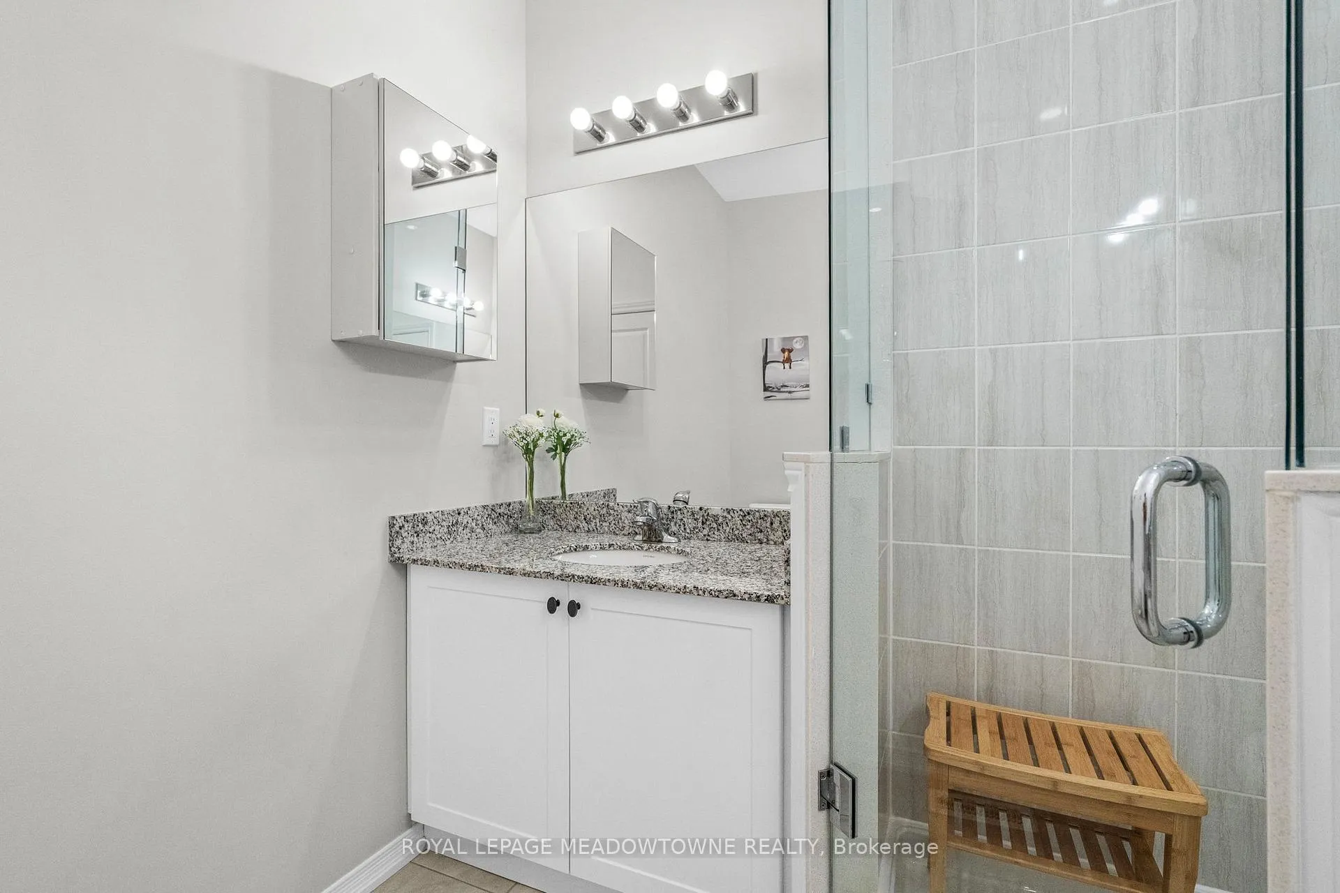 Photo 30 of 24 Cosmopolitan Common, St. Catharines, Carlton/Bunting — HOMEH