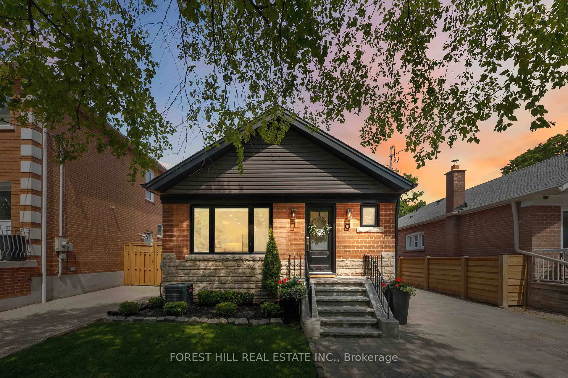 Photo 2 of 9 Marilyn Crescent, Toronto, O'Connor-Parkview — HOMEH