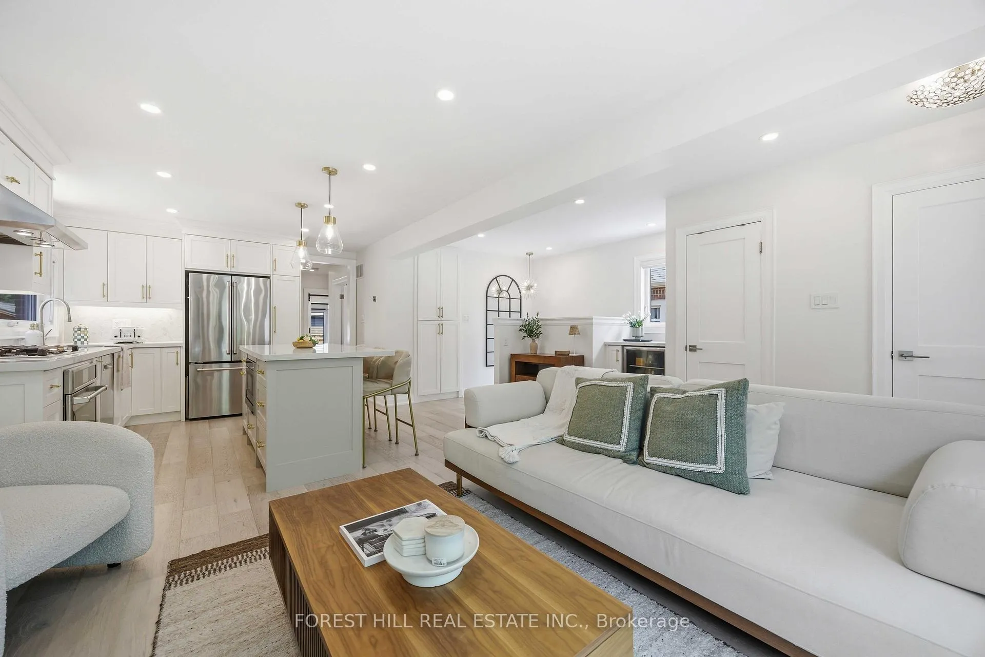 Photo 6 of 9 Marilyn Crescent, Toronto, O'Connor-Parkview — HOMEH