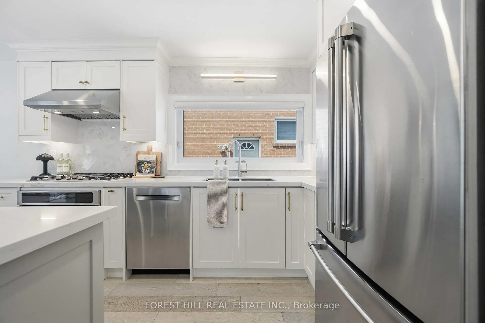 Photo 10 of 9 Marilyn Crescent, Toronto, O'Connor-Parkview — HOMEH