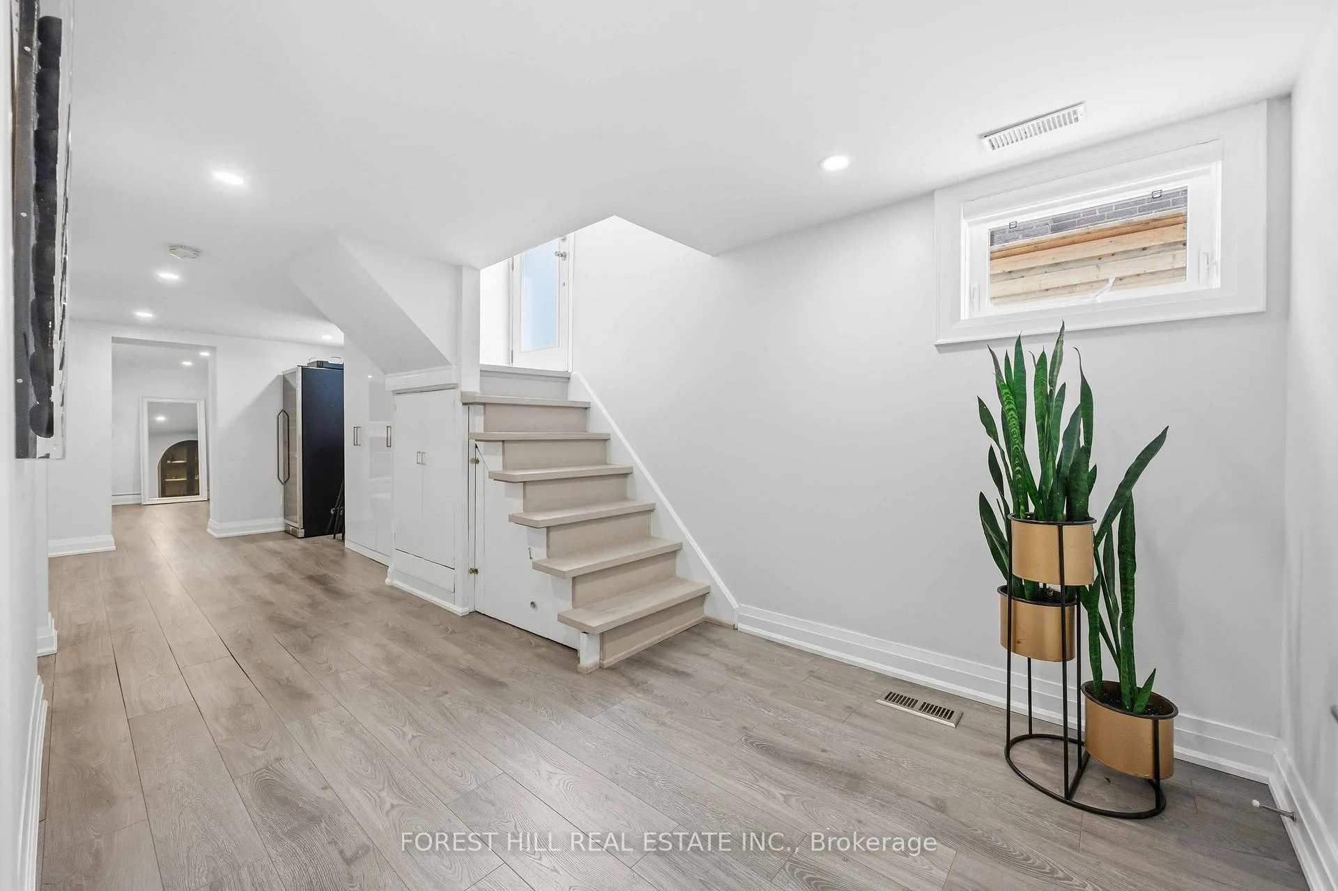 Photo 23 of 9 Marilyn Crescent, Toronto, O'Connor-Parkview — HOMEH