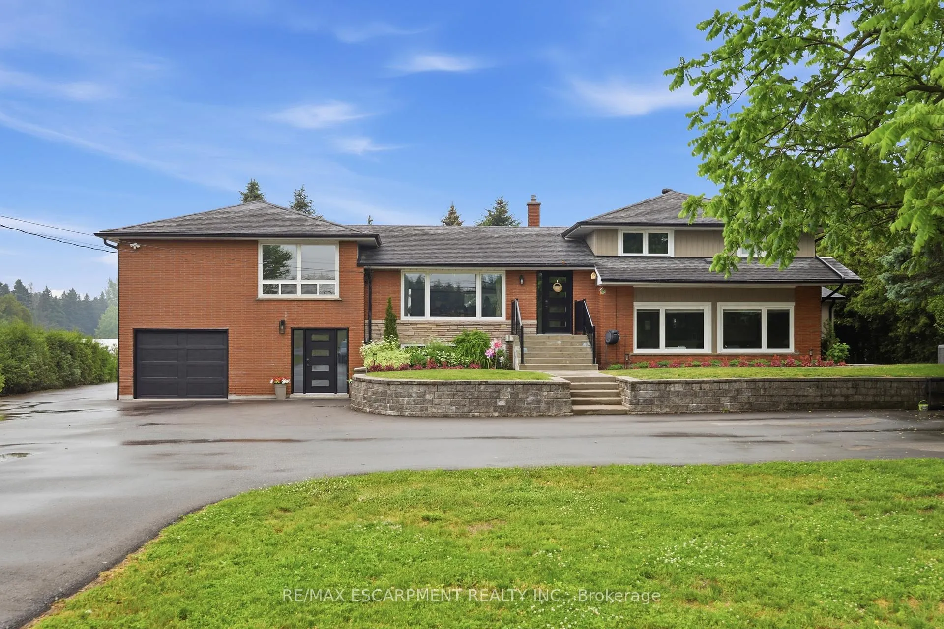 Photo 1 of 891 Centre Road, Hamilton, Rural Flamborough — HOMEH