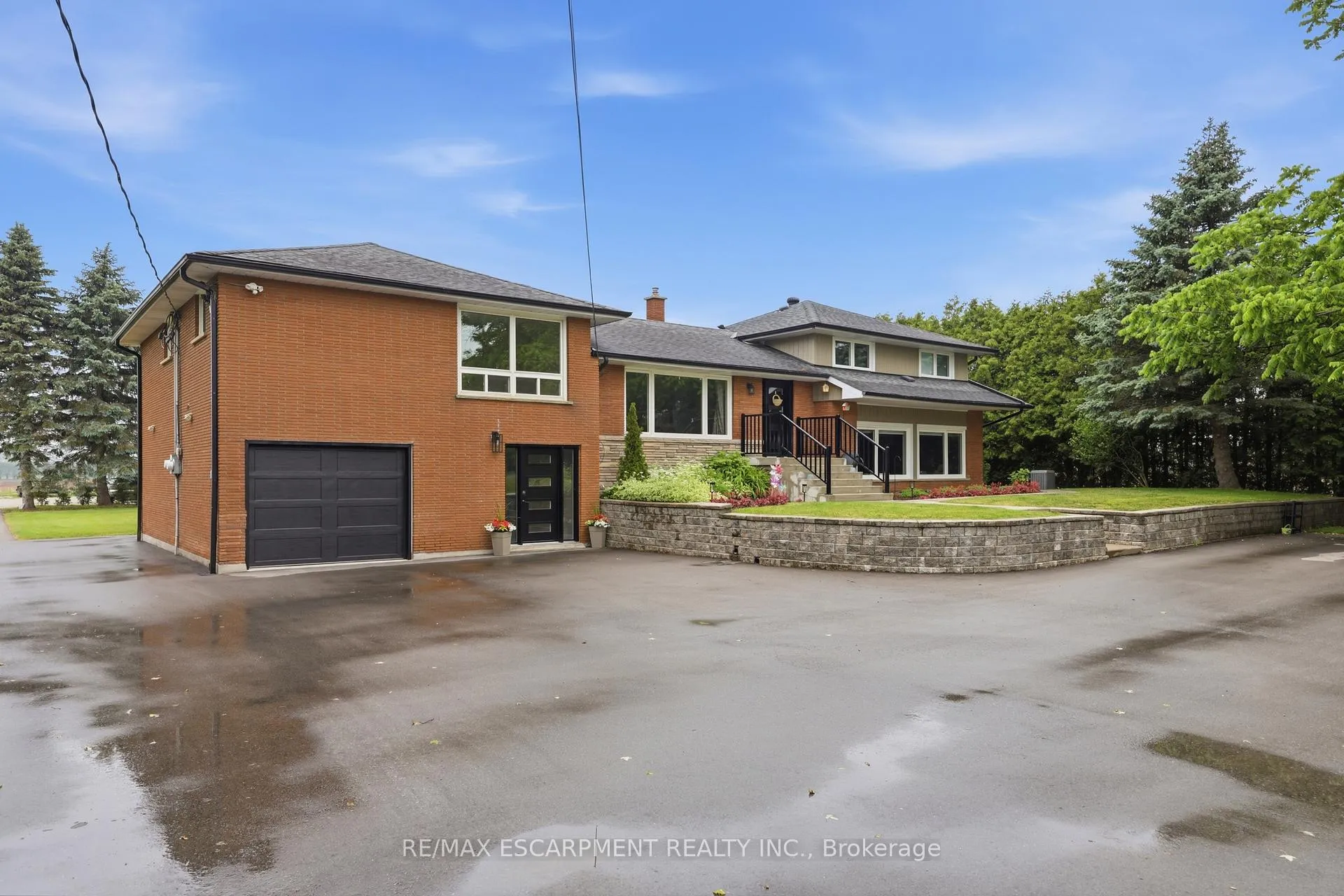 Photo 2 of 891 Centre Road, Hamilton, Rural Flamborough — HOMEH