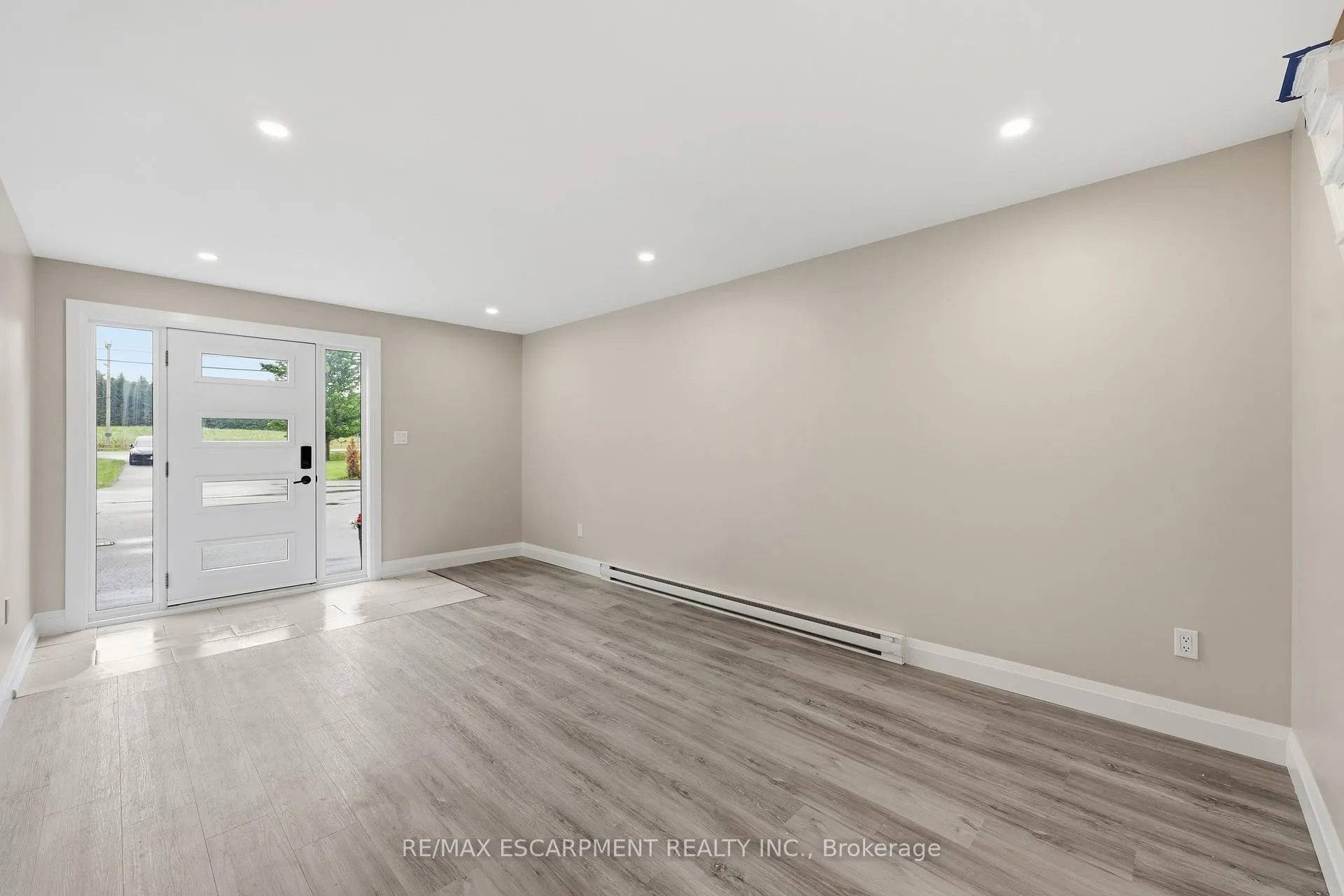 Photo 6 of 891 Centre Road, Hamilton, Rural Flamborough — HOMEH