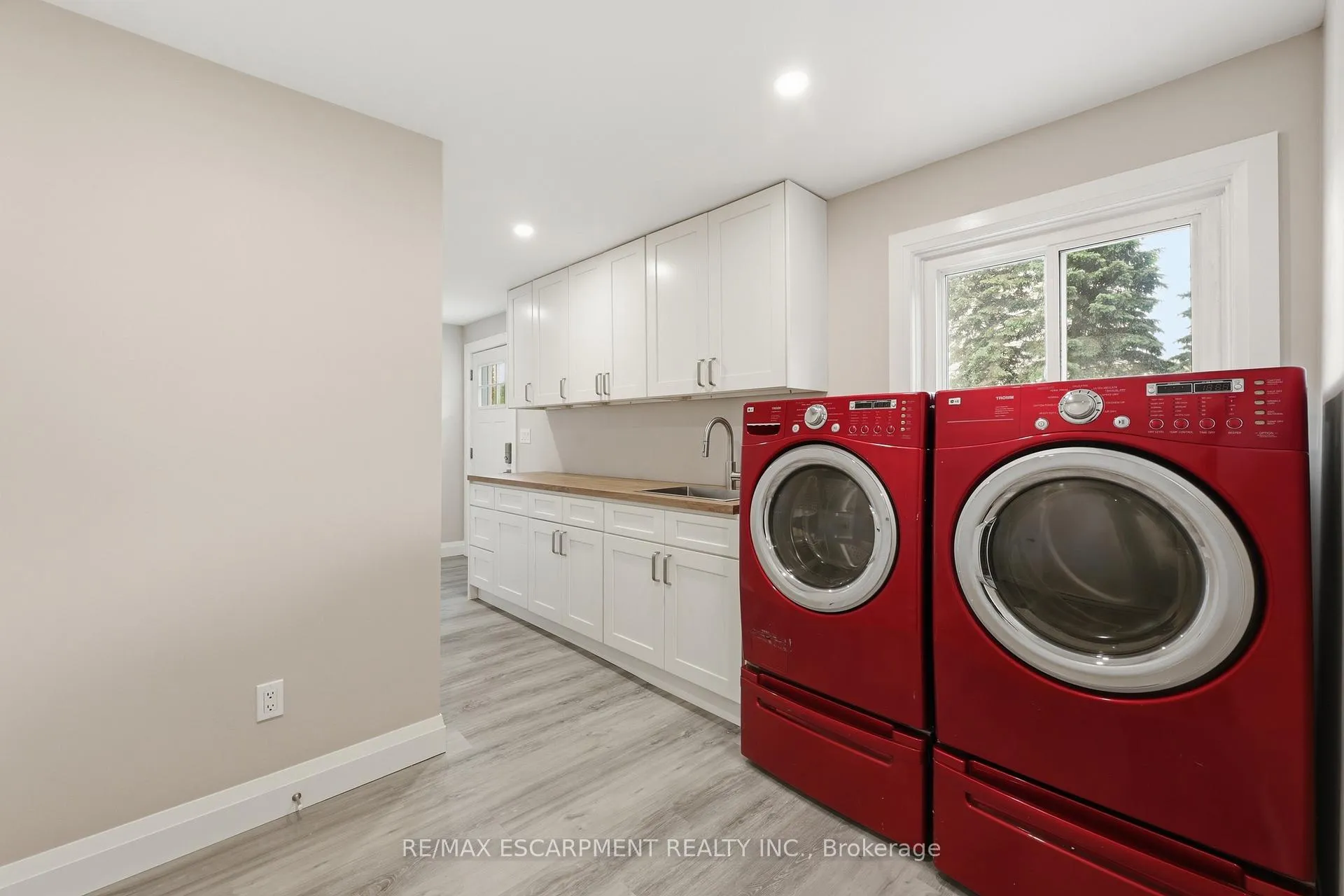 Photo 8 of 891 Centre Road, Hamilton, Rural Flamborough — HOMEH