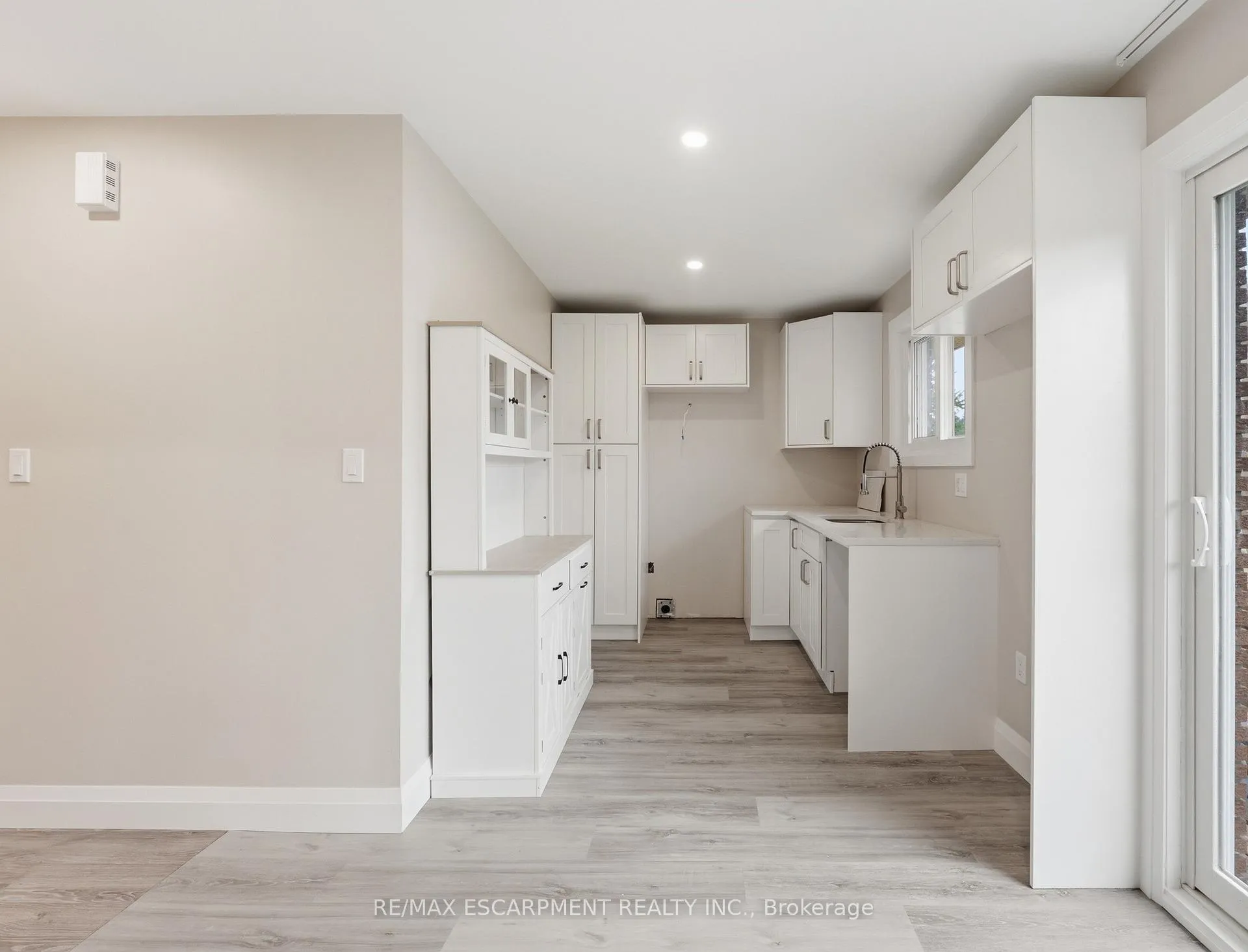 Photo 12 of 891 Centre Road, Hamilton, Rural Flamborough — HOMEH