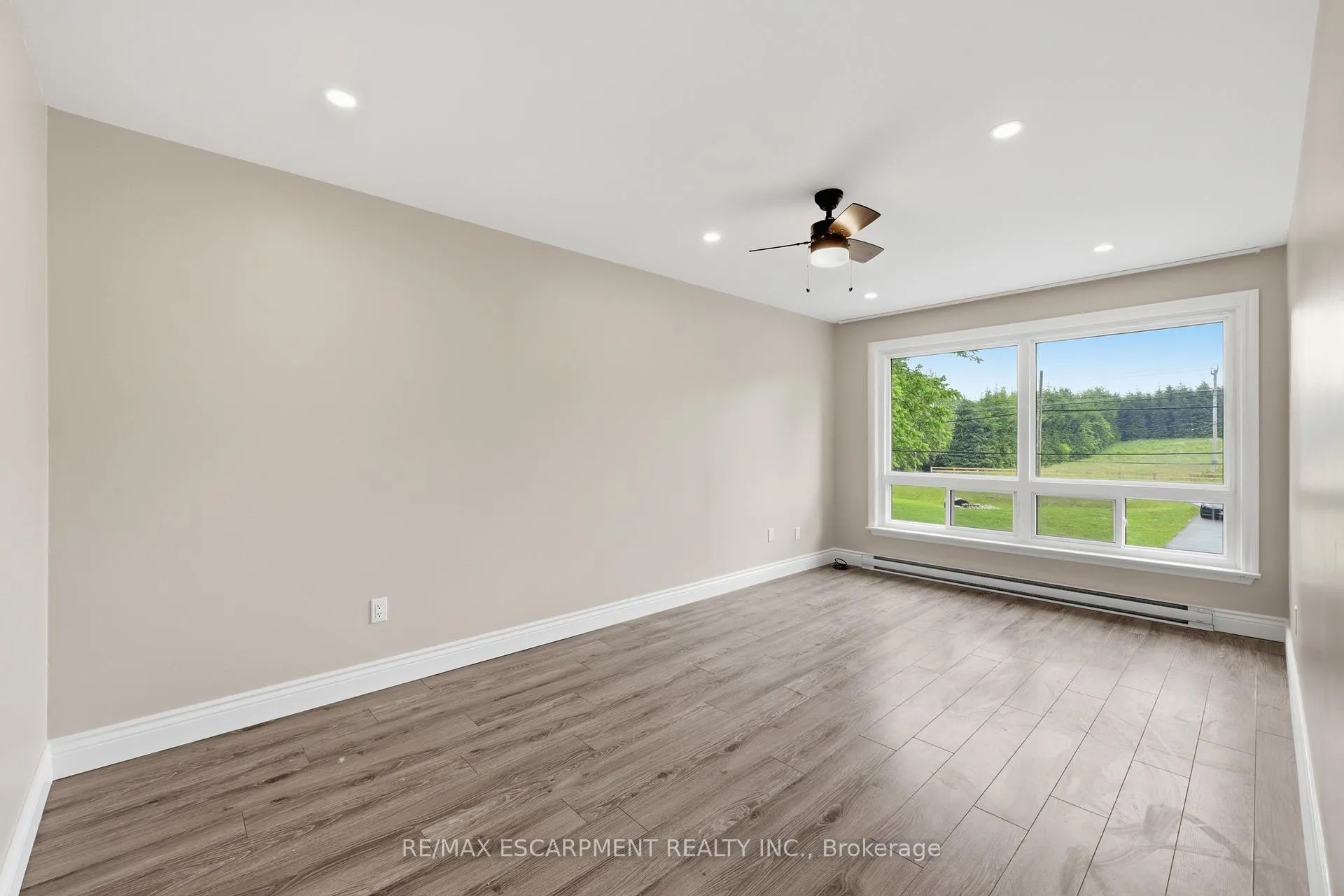 Photo 17 of 891 Centre Road, Hamilton, Rural Flamborough — HOMEH