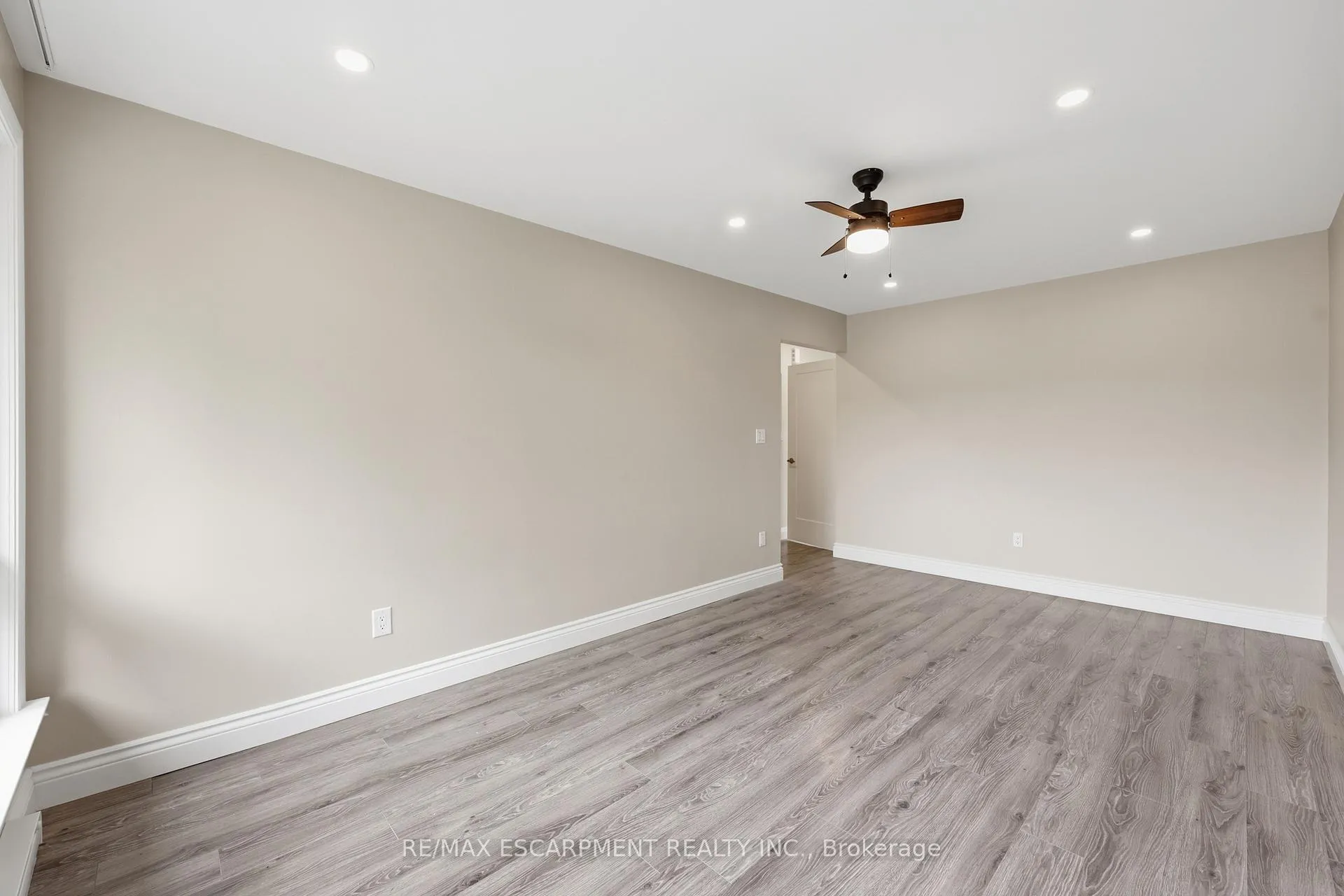 Photo 19 of 891 Centre Road, Hamilton, Rural Flamborough — HOMEH