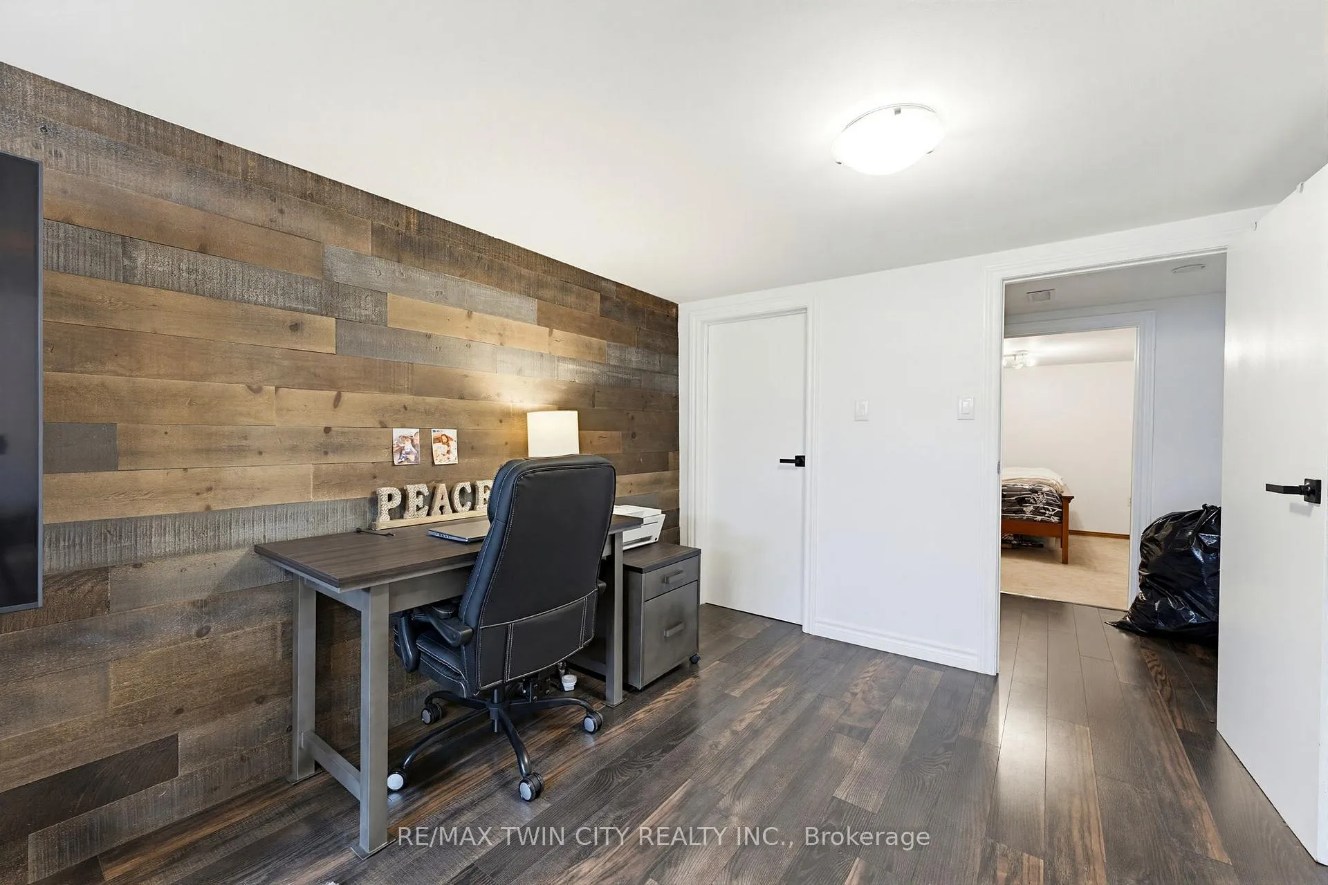 Photo 14 of 1681 Severn Avenue, Cambridge — HOMEH