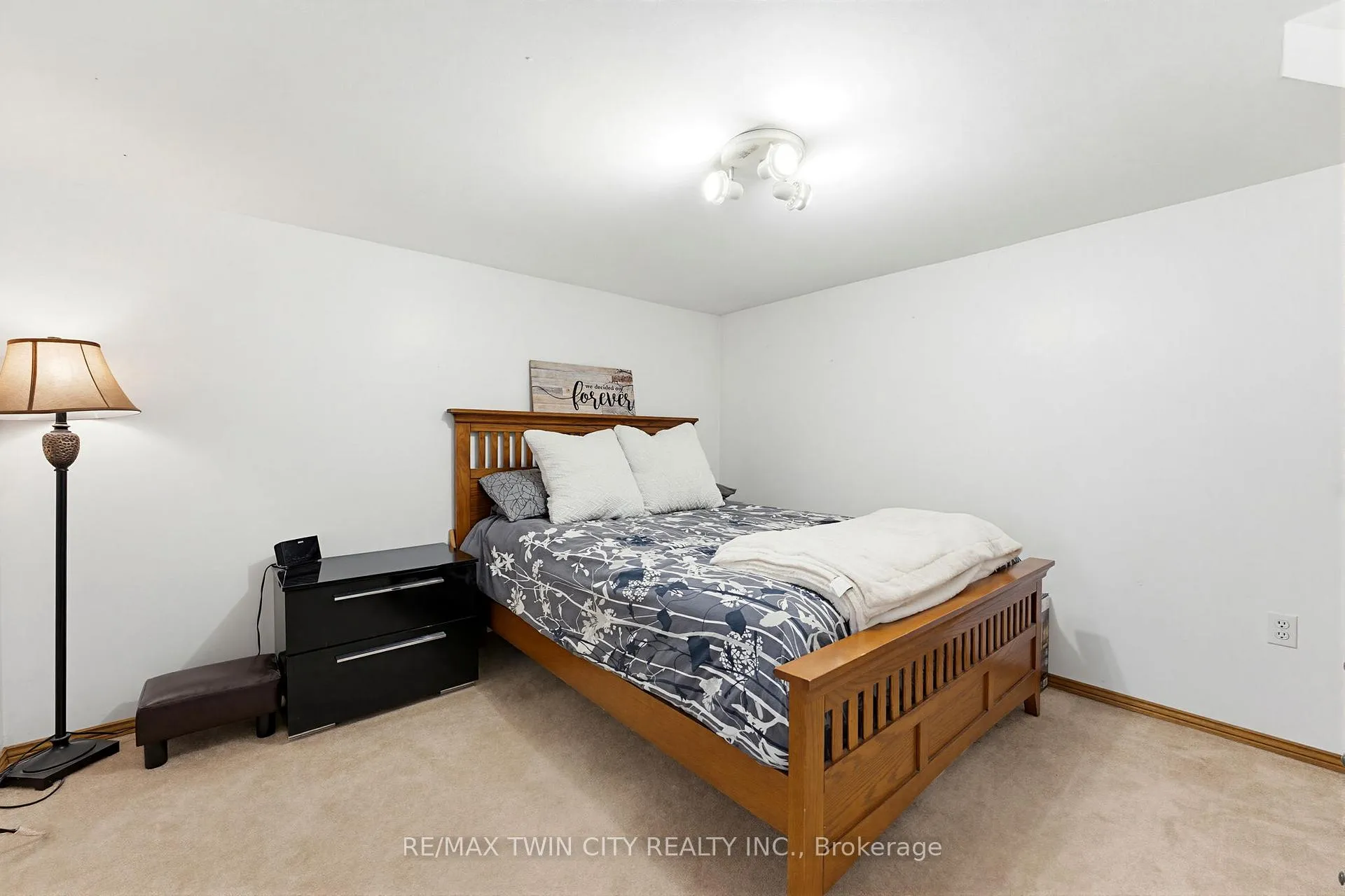 Photo 15 of 1681 Severn Avenue, Cambridge — HOMEH