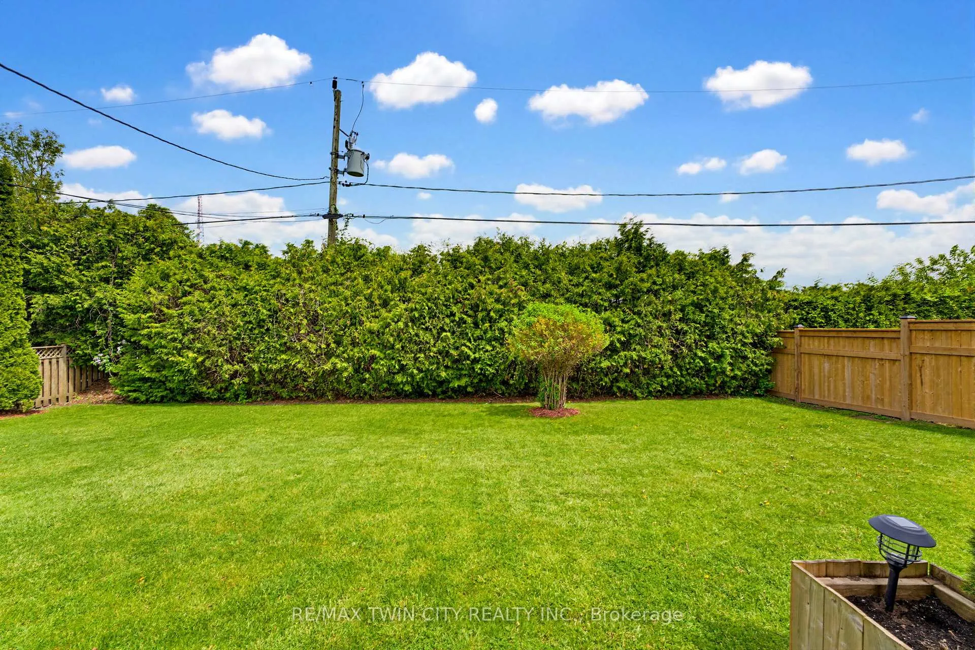 Photo 22 of 1681 Severn Avenue, Cambridge — HOMEH