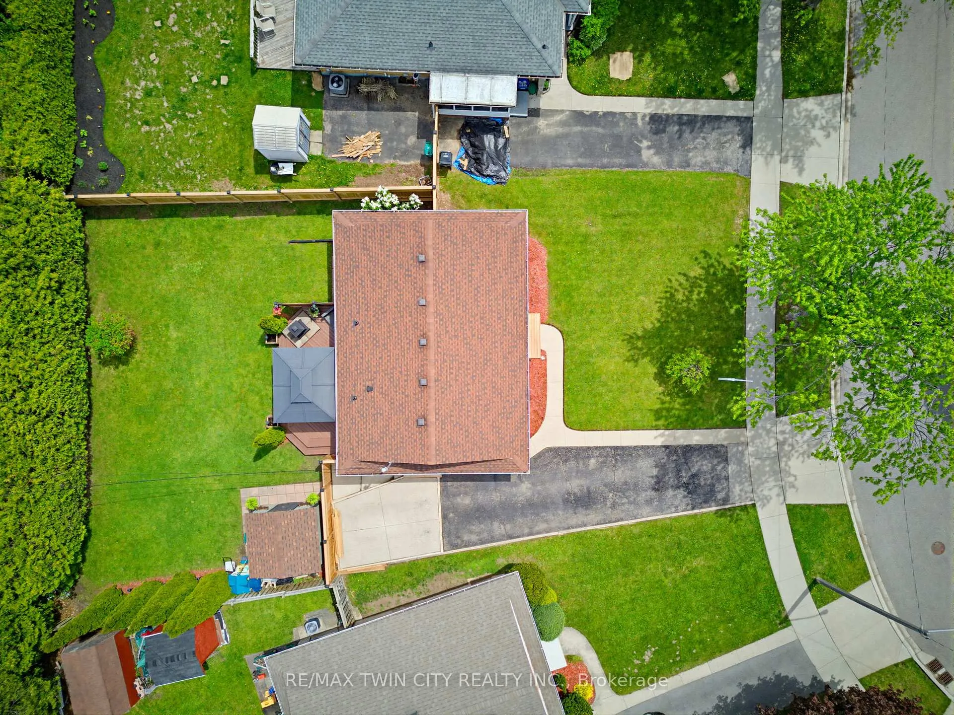 Photo 24 of 1681 Severn Avenue, Cambridge — HOMEH