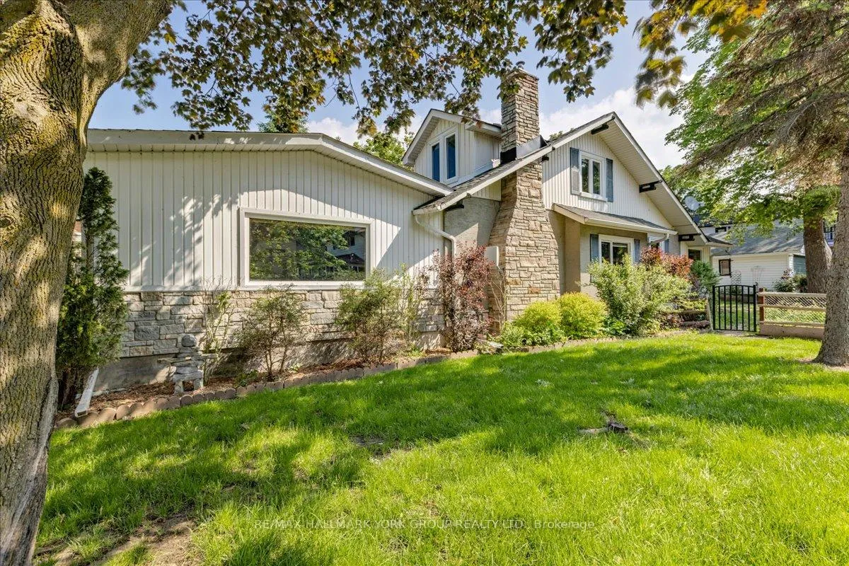 Photo 3 of 181 Lake Drive N, Georgina, Historic Lakeshore Communities — HOMEH