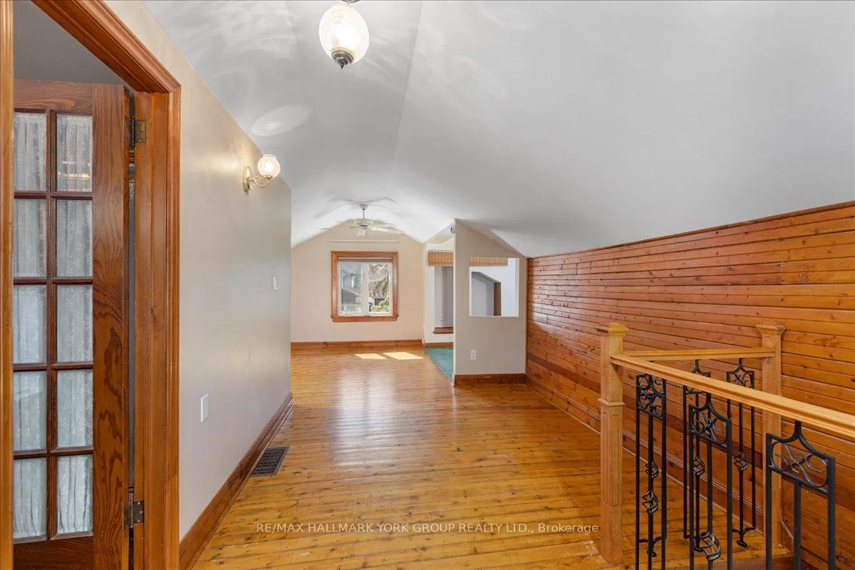 Photo 26 of 181 Lake Drive N, Georgina, Historic Lakeshore Communities — HOMEH