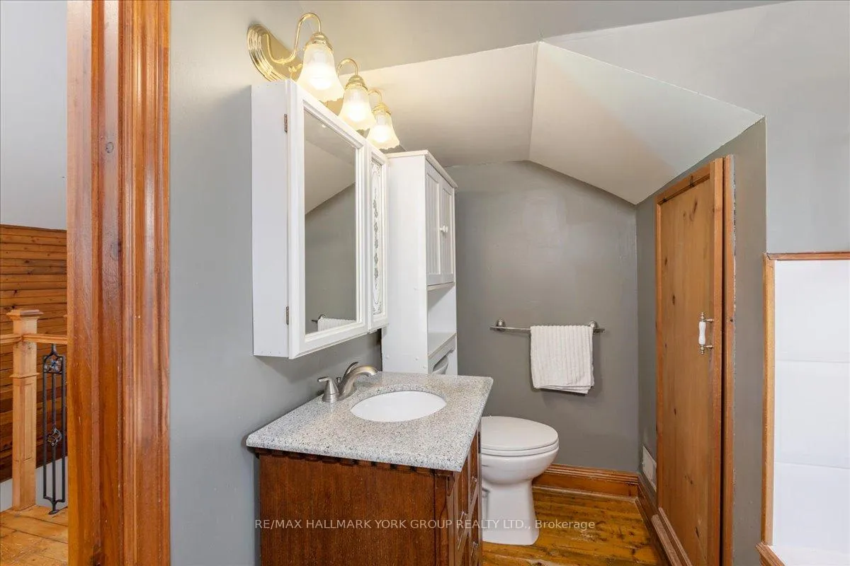 Photo 28 of 181 Lake Drive N, Georgina, Historic Lakeshore Communities — HOMEH