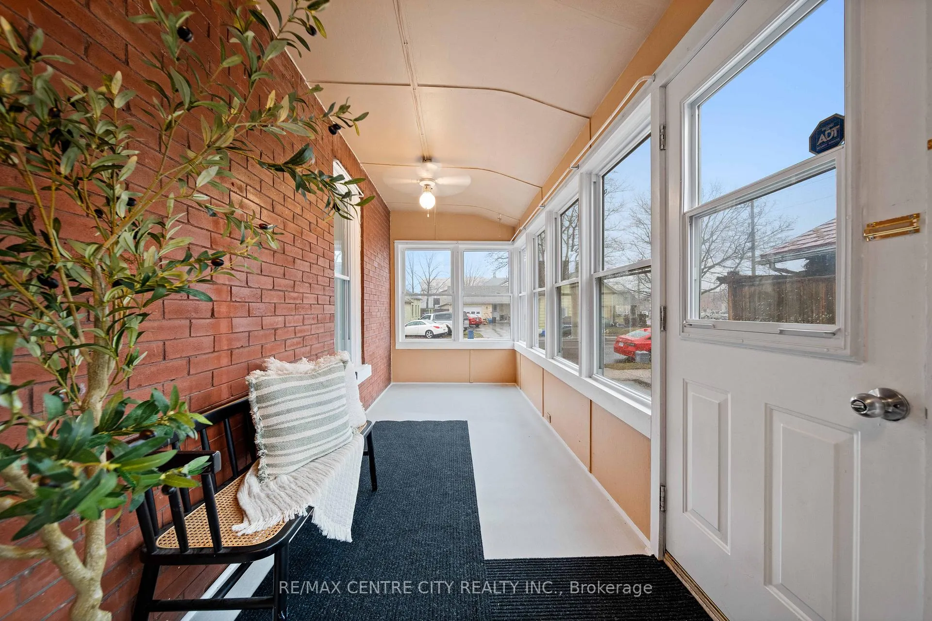 Photo 4 of 65 King Street, Aylmer — HOMEH
