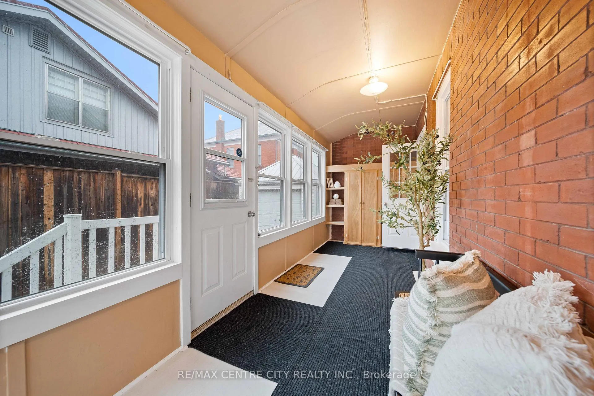 Photo 6 of 65 King Street, Aylmer — HOMEH