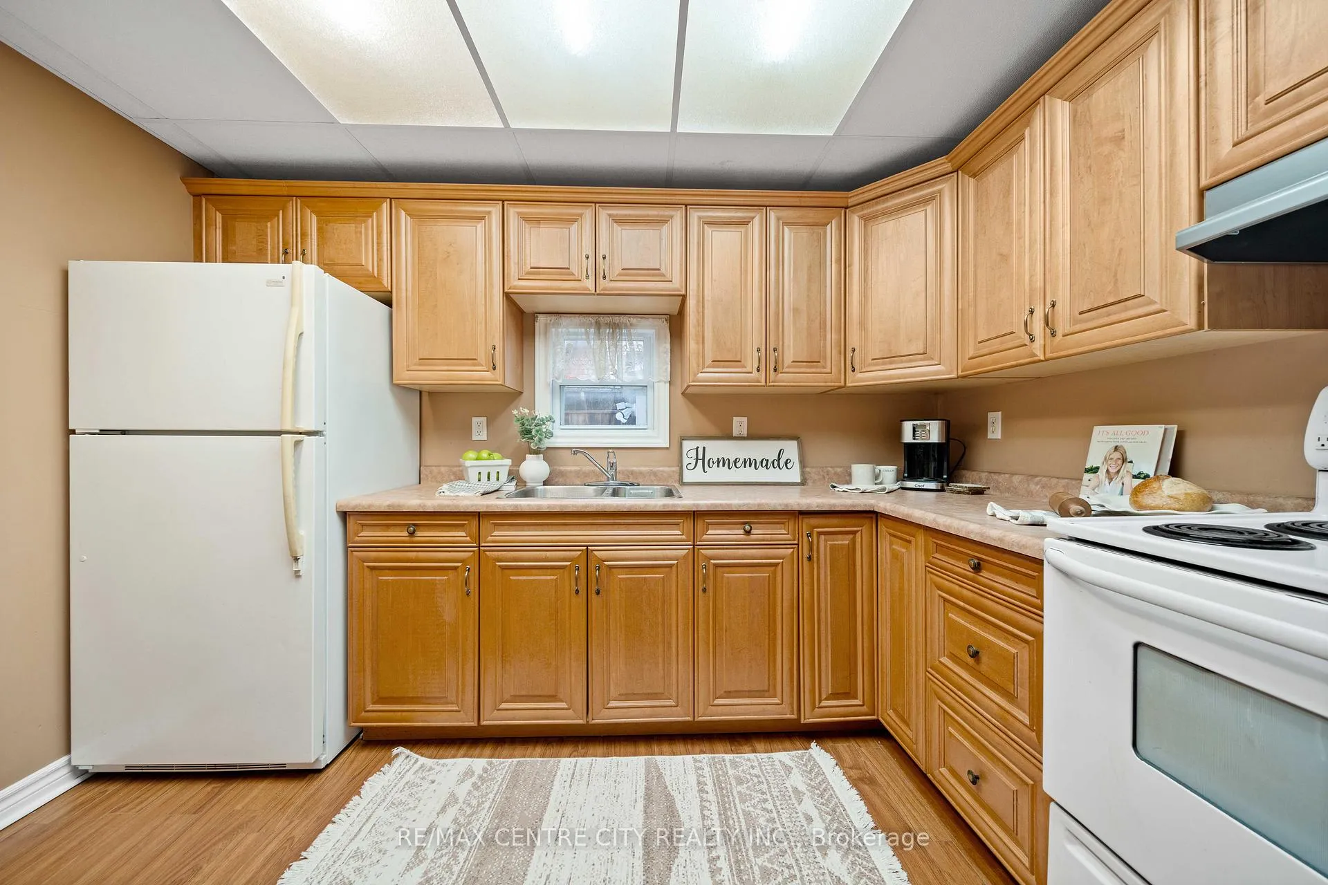 Photo 16 of 65 King Street, Aylmer — HOMEH
