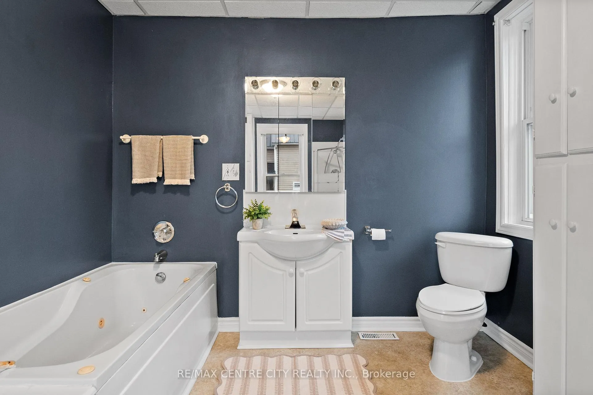 Photo 21 of 65 King Street, Aylmer — HOMEH