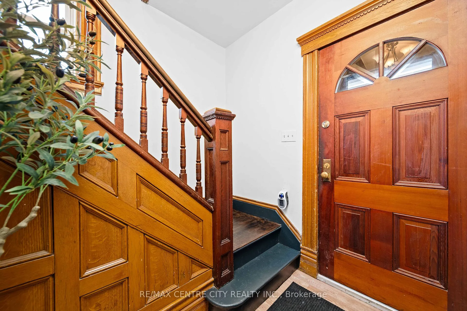 Photo 24 of 65 King Street, Aylmer — HOMEH