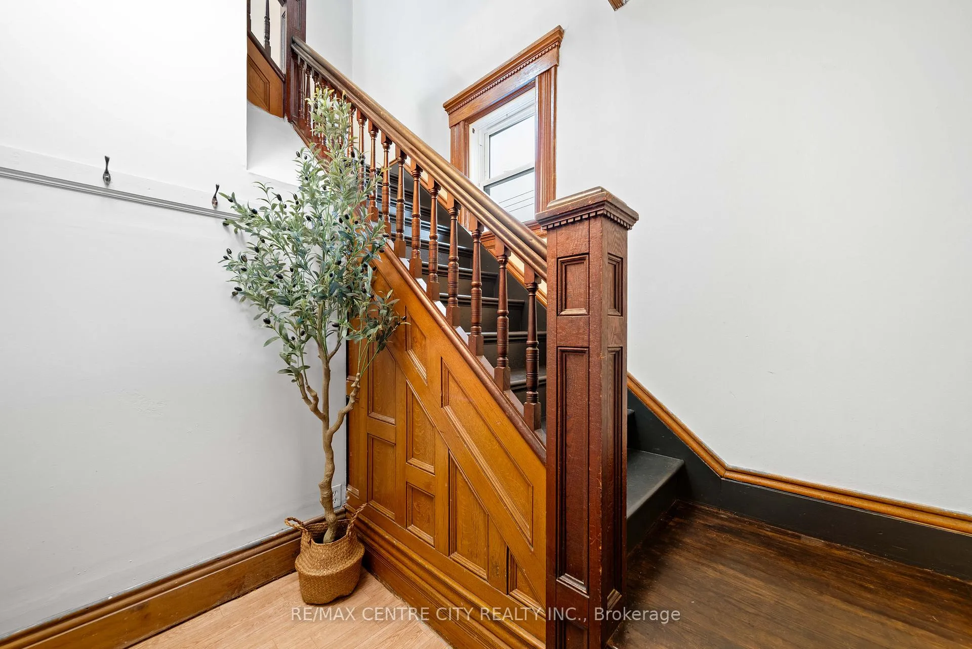 Photo 25 of 65 King Street, Aylmer — HOMEH