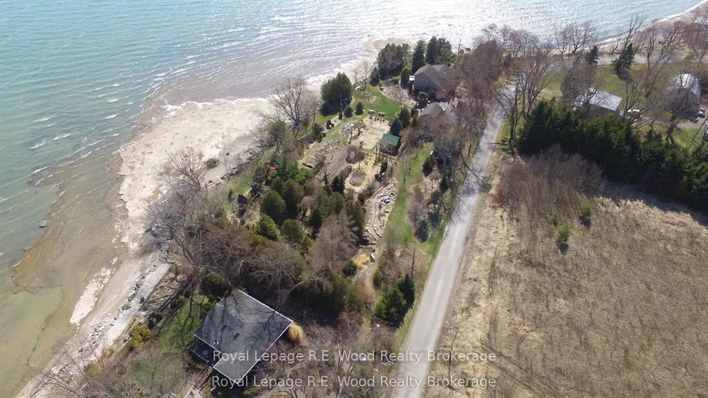 Photo 3 of 1806 Lakeshore Road, Haldimand, Dunnville — HOMEH