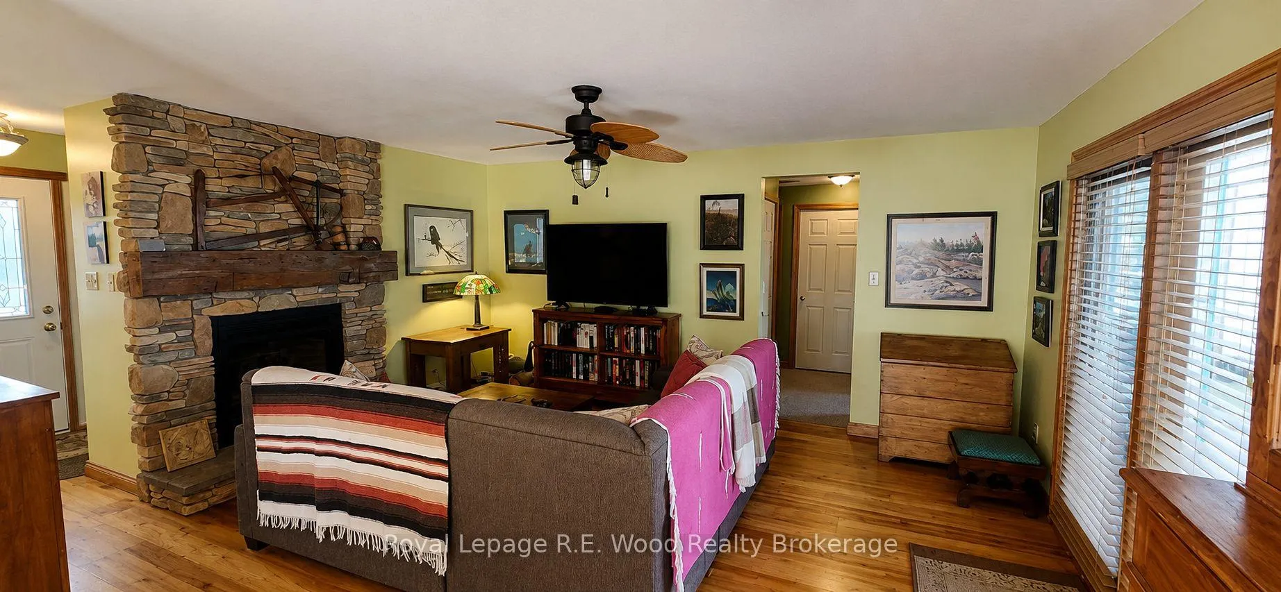 Photo 9 of 1806 Lakeshore Road, Haldimand, Dunnville — HOMEH