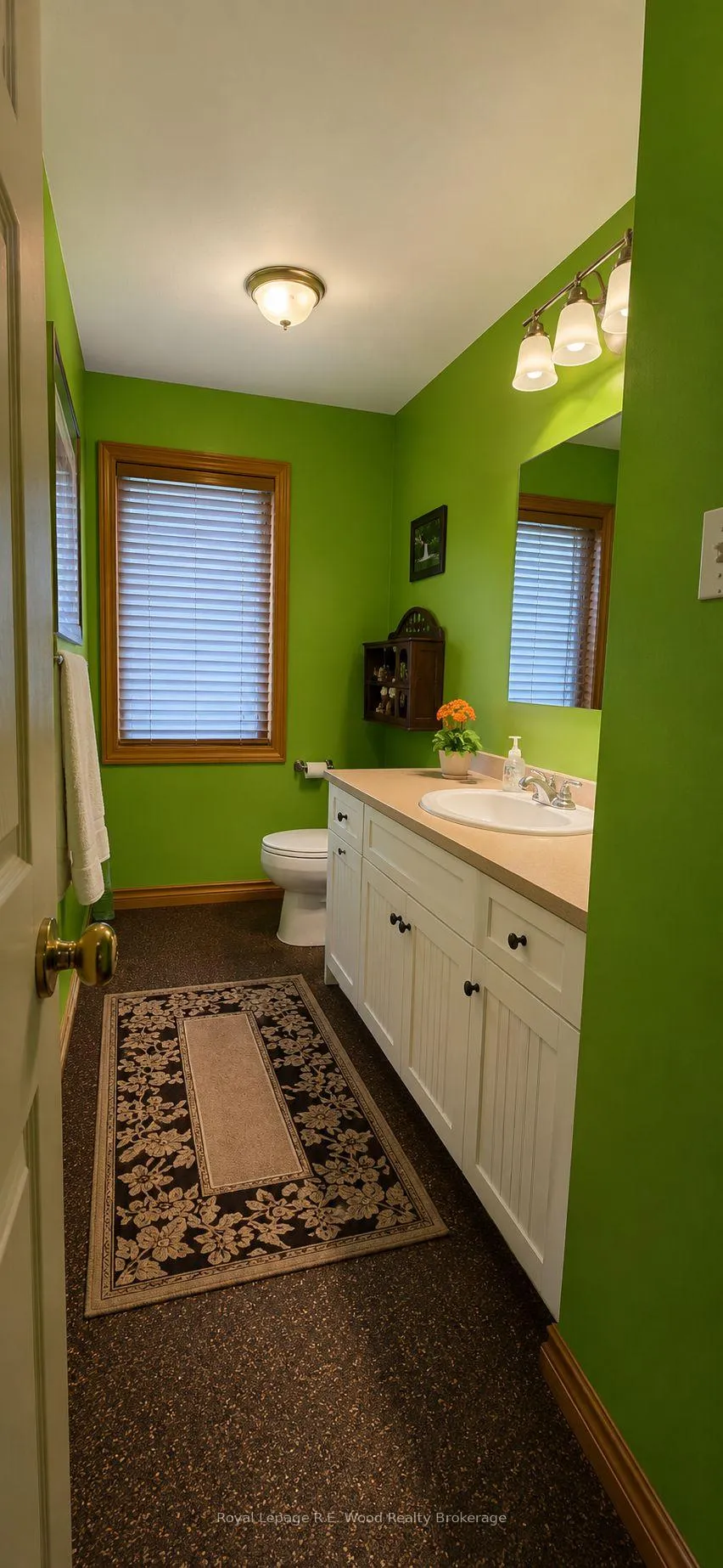 Photo 14 of 1806 Lakeshore Road, Haldimand, Dunnville — HOMEH