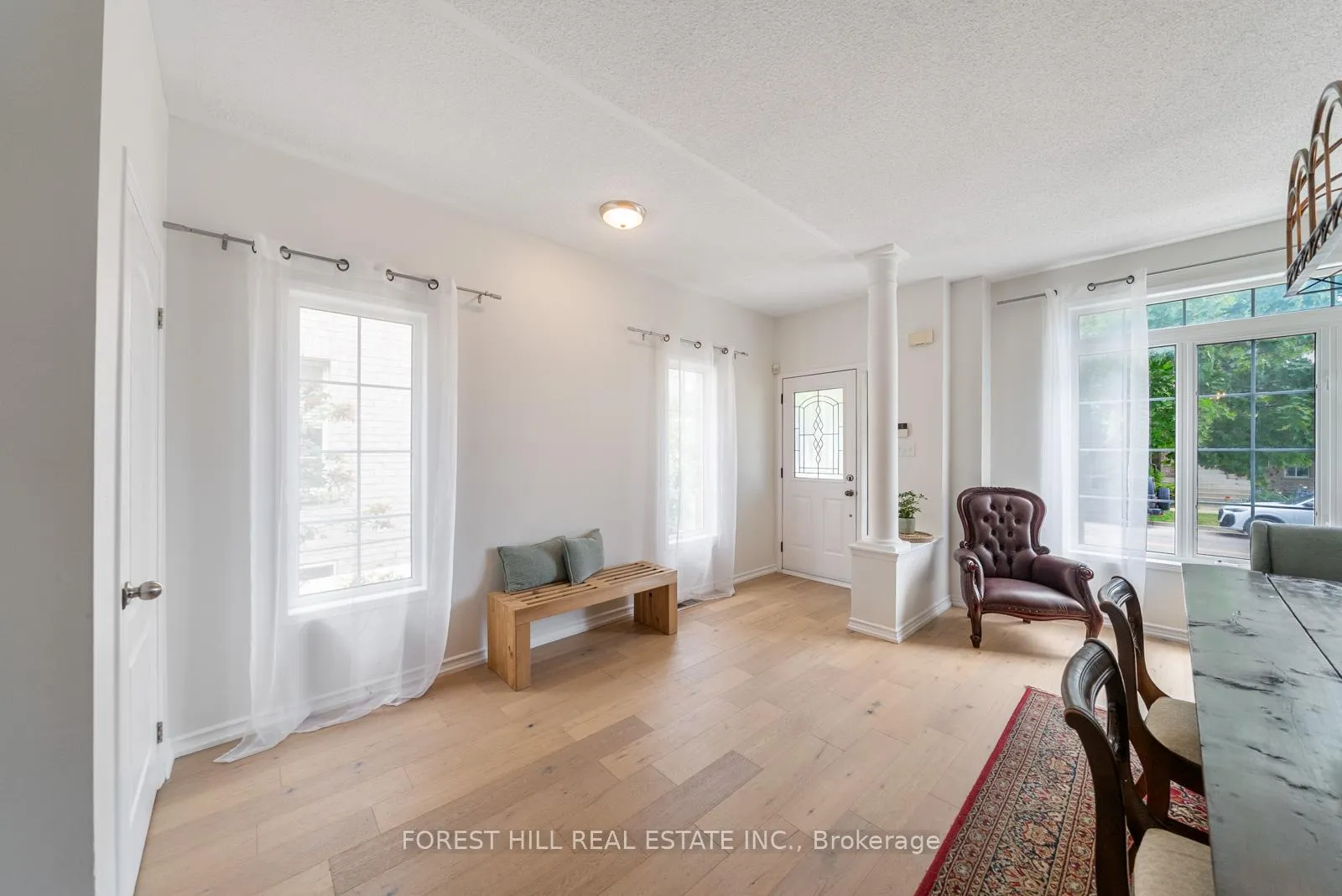 Photo 3 of 104 Forest Run Boulevard, Vaughan, Patterson — HOMEH