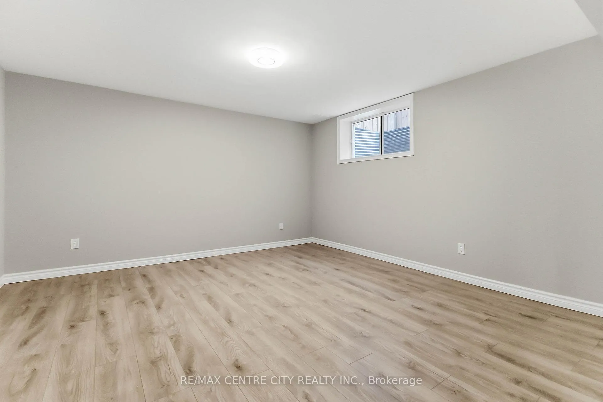 Photo 21 of 2344 Constance Avenue, London, South U — HOMEH